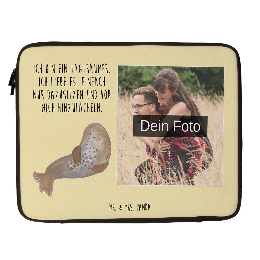 Personalisierte Foto Notebook Tasche Robbe Lachen Moderne Notebooktasche Mit Fotodruck, Laptoptasche Mit Fotodruck, Notebooktasche Für 13 Zoll Mit Fotodruck, Laptop-Aktentasche Mit Fotomotiv, Rucksackstil Notebooktasche Mit Foto, Laptop-Messenger-Bag Mit Wunschfoto, Casual Notebooktasche Mit Wunschfoto, Business Notebooktasche Mit Foto, Studenten-Notebooktasche Mit Foto., Notebooktasche Mit Zubehörfach Und Bild, Notebook-Rucksack Mit Fotodruck, Büro-Notebooktasche Mit Wunschbild, Ergonomische Notebooktasche Mit Fotodruck, Notebooktasche Mit Schultergurt Und Bild, Notebooktasche Mit Tragegriff Und Fotodruck, Notebook-Tasche Aus Nylon Mit Wunschbild, Notebookhülle Mit Wunschfoto, Slim Notebooktasche Mit Fotodruck, Notebooktasche Mit Organizerfach Und Foto, Notebooktasche Mit Reißverschluss Und Foto, Notebooktasche Für 17 Zoll Mit Foto, Personalisierte Notebooktasche Mit Bild, Notebooktasche Für Herren Mit Foto, Wasserfeste Notebooktasche Mit Wunschfoto, Notebook-Umhängetasche Mit Foto, Notebooktasche Mit Foto, Notebooktasche Für 15 Zoll Mit Wunschbild, Notebook-Tasche Aus Leder Mit Bild, Vintage Notebooktasche Mit Foto, Gepolsterte Notebooktasche Mit Foto, Notebook-Tasche Aus Neopren Mit Foto, Notebooktasche Für Damen Mit Fotomotiv, Laptop-Umhängetasche Mit Wunschbild, Leichte Notebooktasche Mit Foto, Minimalistische Notebooktasche Mit Fotodruck, Notebook-Tasche Aus Canvas Mit Fotodruck, Notebook-Sleeve Mit Fotopersonalisierung, Robuste Notebooktasche Mit Wunschfoto, Klassische Notebooktasche Mit Wunschbild, Laptop-Rucksack Mit Eigenem Bild, Notebook-Aktentasche Mit Foto, Laptop-Case Mit Eigenem Foto, Notebook-Querträger Mit Foto, Reisegeeignete Notebooktasche Mit Foto, Tiermotive, Gute Laune, lustige Sprüche, Tiere, Seehund, Strand, Meerestier, Ostsee, Robbe, Robben, Nordsee