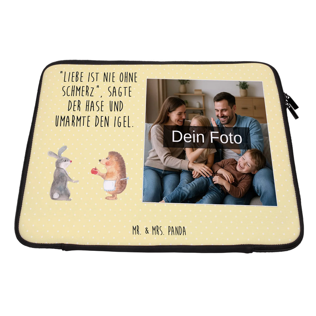 Personalisierte Foto Notebook Tasche Hase Igel Minimalistische Notebooktasche Mit Fotodruck, Notebooktasche Für 15 Zoll Mit Wunschbild, Business Notebooktasche Mit Foto, Reisegeeignete Notebooktasche Mit Foto, Notebooktasche Mit Schultergurt Und Bild, Robuste Notebooktasche Mit Wunschfoto, Leichte Notebooktasche Mit Foto, Notebook-Rucksack Mit Fotodruck, Notebook-Aktentasche Mit Foto, Notebook-Sleeve Mit Fotopersonalisierung, Laptop-Aktentasche Mit Fotomotiv, Notebook-Tasche Aus Neopren Mit Foto, Notebooktasche Für Herren Mit Foto, Laptop-Case Mit Eigenem Foto, Slim Notebooktasche Mit Fotodruck, Studenten-Notebooktasche Mit Foto., Büro-Notebooktasche Mit Wunschbild, Klassische Notebooktasche Mit Wunschbild, Notebooktasche Für 13 Zoll Mit Fotodruck, Ergonomische Notebooktasche Mit Fotodruck, Notebook-Tasche Aus Leder Mit Bild, Notebooktasche Mit Organizerfach Und Foto, Personalisierte Notebooktasche Mit Bild, Notebook-Tasche Aus Canvas Mit Fotodruck, Wasserfeste Notebooktasche Mit Wunschfoto, Notebooktasche Für 17 Zoll Mit Foto, Notebook-Tasche Aus Nylon Mit Wunschbild, Vintage Notebooktasche Mit Foto, Laptop-Rucksack Mit Eigenem Bild, Notebooktasche Mit Foto, Casual Notebooktasche Mit Wunschfoto, Notebookhülle Mit Wunschfoto, Laptop-Messenger-Bag Mit Wunschfoto, Notebook-Querträger Mit Foto, Notebooktasche Mit Tragegriff Und Fotodruck, Laptop-Umhängetasche Mit Wunschbild, Notebooktasche Mit Zubehörfach Und Bild, Notebooktasche Für Damen Mit Fotomotiv, Laptoptasche Mit Fotodruck, Notebook-Umhängetasche Mit Foto, Rucksackstil Notebooktasche Mit Foto, Notebooktasche Mit Reißverschluss Und Foto, Moderne Notebooktasche Mit Fotodruck, Gepolsterte Notebooktasche Mit Foto, Tiermotive, Gute Laune, lustige Sprüche, Tiere, Igel, Trennungsschmerz, Hase, Liebeskummer Geschenk, Igel und Hase, Herzschmerz, Spruch romantisch, Trösten, Liebe Spruch