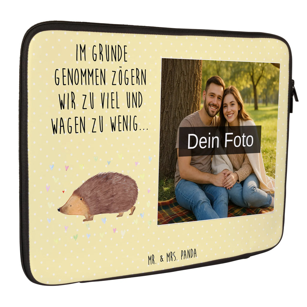 Personalisierte Foto Notebook Tasche Igel Herzen Notebook-Tasche Aus Nylon Mit Wunschbild, Wasserfeste Notebooktasche Mit Wunschfoto, Laptop-Aktentasche Mit Fotomotiv, Reisegeeignete Notebooktasche Mit Foto, Notebook-Tasche Aus Neopren Mit Foto, Studenten-Notebooktasche Mit Foto., Notebooktasche Mit Tragegriff Und Fotodruck, Minimalistische Notebooktasche Mit Fotodruck, Notebook-Querträger Mit Foto, Notebook-Sleeve Mit Fotopersonalisierung, Business Notebooktasche Mit Foto, Notebook-Rucksack Mit Fotodruck, Notebooktasche Mit Foto, Laptop-Messenger-Bag Mit Wunschfoto, Rucksackstil Notebooktasche Mit Foto, Notebookhülle Mit Wunschfoto, Casual Notebooktasche Mit Wunschfoto, Notebooktasche Für 17 Zoll Mit Foto, Notebook-Aktentasche Mit Foto, Moderne Notebooktasche Mit Fotodruck, Notebook-Tasche Aus Leder Mit Bild, Ergonomische Notebooktasche Mit Fotodruck, Laptop-Rucksack Mit Eigenem Bild, Notebooktasche Mit Zubehörfach Und Bild, Notebooktasche Mit Organizerfach Und Foto, Notebooktasche Mit Schultergurt Und Bild, Personalisierte Notebooktasche Mit Bild, Klassische Notebooktasche Mit Wunschbild, Robuste Notebooktasche Mit Wunschfoto, Laptoptasche Mit Fotodruck, Notebooktasche Für Herren Mit Foto, Büro-Notebooktasche Mit Wunschbild, Notebook-Umhängetasche Mit Foto, Gepolsterte Notebooktasche Mit Foto, Laptop-Umhängetasche Mit Wunschbild, Notebook-Tasche Aus Canvas Mit Fotodruck, Notebooktasche Für Damen Mit Fotomotiv, Leichte Notebooktasche Mit Foto, Notebooktasche Für 13 Zoll Mit Fotodruck, Notebooktasche Für 15 Zoll Mit Wunschbild, Slim Notebooktasche Mit Fotodruck, Notebooktasche Mit Reißverschluss Und Foto, Laptop-Case Mit Eigenem Foto, Vintage Notebooktasche Mit Foto, Tiermotive, Gute Laune, lustige Sprüche, Tiere, Leben, Igel, Herz, Vertrauen, Herzen, Liebe, Kuss