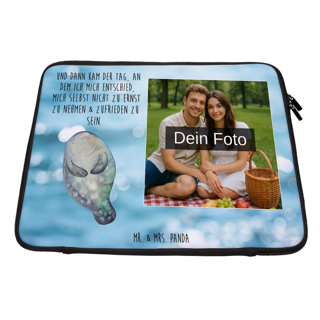 Personalisierte Foto Notebook Tasche Seekuh Happy Notebooktasche Mit Organizerfach Und Foto, Casual Notebooktasche Mit Wunschfoto, Notebooktasche Mit Zubehörfach Und Bild, Personalisierte Notebooktasche Mit Bild, Notebook-Tasche Aus Neopren Mit Foto, Klassische Notebooktasche Mit Wunschbild, Notebooktasche Mit Schultergurt Und Bild, Reisegeeignete Notebooktasche Mit Foto, Laptop-Rucksack Mit Eigenem Bild, Business Notebooktasche Mit Foto, Robuste Notebooktasche Mit Wunschfoto, Notebooktasche Für Herren Mit Foto, Notebook-Tasche Aus Leder Mit Bild, Laptop-Umhängetasche Mit Wunschbild, Notebooktasche Mit Foto, Gepolsterte Notebooktasche Mit Foto, Laptop-Case Mit Eigenem Foto, Notebook-Sleeve Mit Fotopersonalisierung, Leichte Notebooktasche Mit Foto, Notebooktasche Für Damen Mit Fotomotiv, Notebooktasche Mit Tragegriff Und Fotodruck, Notebook-Querträger Mit Foto, Notebook-Tasche Aus Canvas Mit Fotodruck, Notebook-Umhängetasche Mit Foto, Notebookhülle Mit Wunschfoto, Notebooktasche Mit Reißverschluss Und Foto, Büro-Notebooktasche Mit Wunschbild, Vintage Notebooktasche Mit Foto, Laptop-Aktentasche Mit Fotomotiv, Slim Notebooktasche Mit Fotodruck, Notebooktasche Für 15 Zoll Mit Wunschbild, Notebook-Tasche Aus Nylon Mit Wunschbild, Minimalistische Notebooktasche Mit Fotodruck, Wasserfeste Notebooktasche Mit Wunschfoto, Notebooktasche Für 17 Zoll Mit Foto, Studenten-Notebooktasche Mit Foto., Moderne Notebooktasche Mit Fotodruck, Notebook-Rucksack Mit Fotodruck, Laptop-Messenger-Bag Mit Wunschfoto, Rucksackstil Notebooktasche Mit Foto, Ergonomische Notebooktasche Mit Fotodruck, Notebook-Aktentasche Mit Foto, Laptoptasche Mit Fotodruck, Notebooktasche Für 13 Zoll Mit Fotodruck, Meerestiere, Meer, Urlaub, Respekt, Neuanfang, Zufrieden, Liebeskummer, Seekühe, Freundin, Achtsamkeit, Selbstliebe, Seekuh, Neustart
