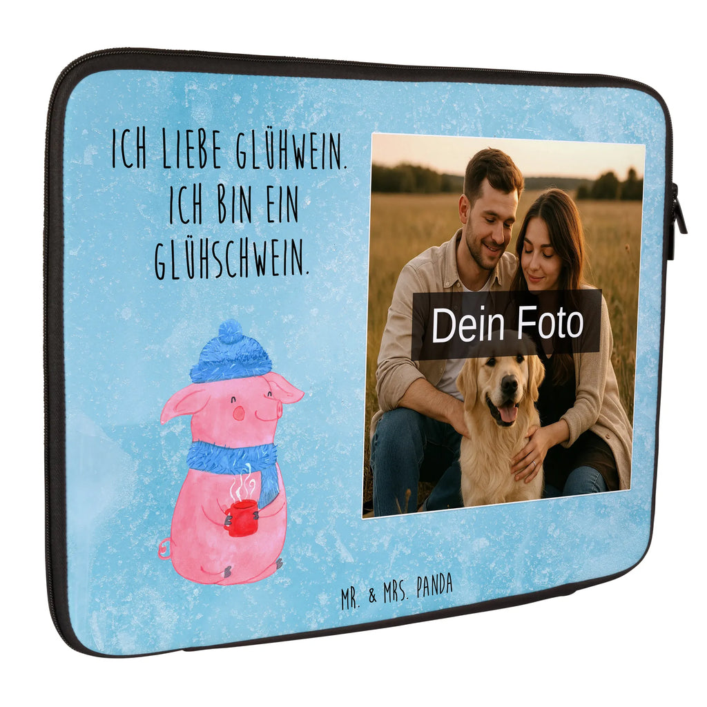 Personalisierte Foto Notebook Tasche Schwein Glühwein Studenten-Notebooktasche Mit Foto., Klassische Notebooktasche Mit Wunschbild, Notebook-Rucksack Mit Fotodruck, Notebooktasche Für 13 Zoll Mit Fotodruck, Minimalistische Notebooktasche Mit Fotodruck, Notebooktasche Für 15 Zoll Mit Wunschbild, Notebooktasche Mit Reißverschluss Und Foto, Laptop-Messenger-Bag Mit Wunschfoto, Notebook-Sleeve Mit Fotopersonalisierung, Notebook-Tasche Aus Neopren Mit Foto, Notebooktasche Mit Foto, Wasserfeste Notebooktasche Mit Wunschfoto, Laptop-Rucksack Mit Eigenem Bild, Notebooktasche Für Herren Mit Foto, Notebooktasche Mit Zubehörfach Und Bild, Büro-Notebooktasche Mit Wunschbild, Slim Notebooktasche Mit Fotodruck, Vintage Notebooktasche Mit Foto, Reisegeeignete Notebooktasche Mit Foto, Laptop-Aktentasche Mit Fotomotiv, Laptop-Umhängetasche Mit Wunschbild, Notebook-Querträger Mit Foto, Notebooktasche Für 17 Zoll Mit Foto, Notebook-Tasche Aus Nylon Mit Wunschbild, Ergonomische Notebooktasche Mit Fotodruck, Casual Notebooktasche Mit Wunschfoto, Laptop-Case Mit Eigenem Foto, Notebooktasche Mit Schultergurt Und Bild, Notebooktasche Mit Tragegriff Und Fotodruck, Robuste Notebooktasche Mit Wunschfoto, Notebooktasche Mit Organizerfach Und Foto, Notebook-Aktentasche Mit Foto, Notebook-Umhängetasche Mit Foto, Notebooktasche Für Damen Mit Fotomotiv, Moderne Notebooktasche Mit Fotodruck, Notebook-Tasche Aus Canvas Mit Fotodruck, Gepolsterte Notebooktasche Mit Foto, Personalisierte Notebooktasche Mit Bild, Notebook-Tasche Aus Leder Mit Bild, Notebookhülle Mit Wunschfoto, Laptoptasche Mit Fotodruck, Leichte Notebooktasche Mit Foto, Rucksackstil Notebooktasche Mit Foto, Business Notebooktasche Mit Foto, Winter, Weihnachten, Weihnachtsdeko, Nikolaus, Advent, Heiligabend, Wintermotiv, Glühschwein, Glühwein, Punsch, Weihnachtsmarkt