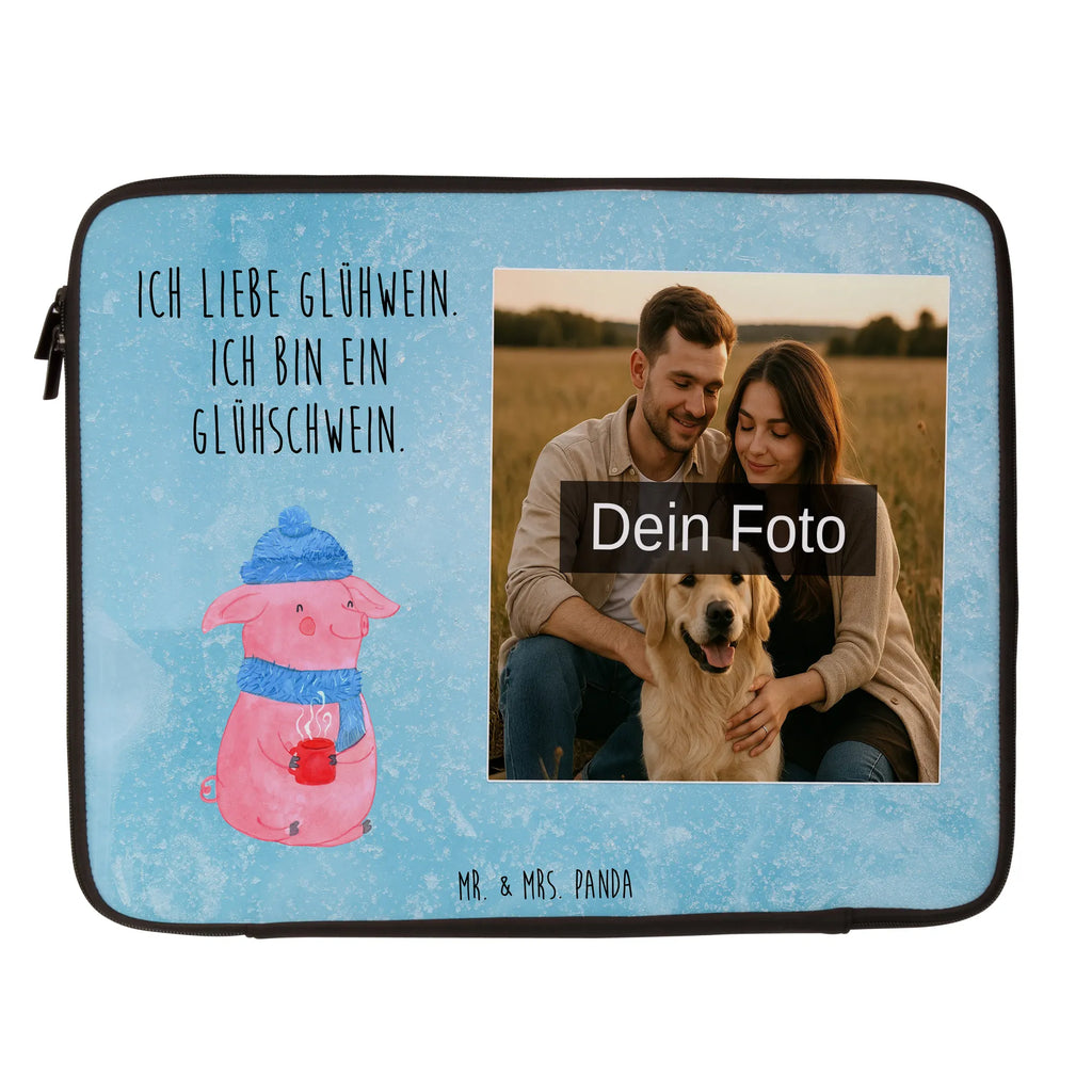 Personalisierte Foto Notebook Tasche Schwein Glühwein Studenten-Notebooktasche Mit Foto., Klassische Notebooktasche Mit Wunschbild, Notebook-Rucksack Mit Fotodruck, Notebooktasche Für 13 Zoll Mit Fotodruck, Minimalistische Notebooktasche Mit Fotodruck, Notebooktasche Für 15 Zoll Mit Wunschbild, Notebooktasche Mit Reißverschluss Und Foto, Laptop-Messenger-Bag Mit Wunschfoto, Notebook-Sleeve Mit Fotopersonalisierung, Notebook-Tasche Aus Neopren Mit Foto, Notebooktasche Mit Foto, Wasserfeste Notebooktasche Mit Wunschfoto, Laptop-Rucksack Mit Eigenem Bild, Notebooktasche Für Herren Mit Foto, Notebooktasche Mit Zubehörfach Und Bild, Büro-Notebooktasche Mit Wunschbild, Slim Notebooktasche Mit Fotodruck, Vintage Notebooktasche Mit Foto, Reisegeeignete Notebooktasche Mit Foto, Laptop-Aktentasche Mit Fotomotiv, Laptop-Umhängetasche Mit Wunschbild, Notebook-Querträger Mit Foto, Notebooktasche Für 17 Zoll Mit Foto, Notebook-Tasche Aus Nylon Mit Wunschbild, Ergonomische Notebooktasche Mit Fotodruck, Casual Notebooktasche Mit Wunschfoto, Laptop-Case Mit Eigenem Foto, Notebooktasche Mit Schultergurt Und Bild, Notebooktasche Mit Tragegriff Und Fotodruck, Robuste Notebooktasche Mit Wunschfoto, Notebooktasche Mit Organizerfach Und Foto, Notebook-Aktentasche Mit Foto, Notebook-Umhängetasche Mit Foto, Notebooktasche Für Damen Mit Fotomotiv, Moderne Notebooktasche Mit Fotodruck, Notebook-Tasche Aus Canvas Mit Fotodruck, Gepolsterte Notebooktasche Mit Foto, Personalisierte Notebooktasche Mit Bild, Notebook-Tasche Aus Leder Mit Bild, Notebookhülle Mit Wunschfoto, Laptoptasche Mit Fotodruck, Leichte Notebooktasche Mit Foto, Rucksackstil Notebooktasche Mit Foto, Business Notebooktasche Mit Foto, Winter, Weihnachten, Weihnachtsdeko, Nikolaus, Advent, Heiligabend, Wintermotiv, Glühschwein, Glühwein, Punsch, Weihnachtsmarkt