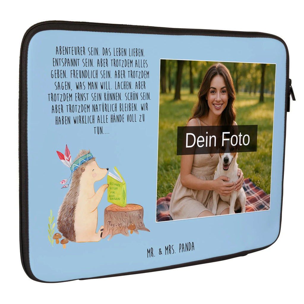 Personalisierte Foto Notebook Tasche Igel Federschmuck Ergonomische Notebooktasche Mit Fotodruck, Laptop-Umhängetasche Mit Wunschbild, Casual Notebooktasche Mit Wunschfoto, Notebooktasche Für Herren Mit Foto, Business Notebooktasche Mit Foto, Büro-Notebooktasche Mit Wunschbild, Notebook-Tasche Aus Neopren Mit Foto, Notebooktasche Für 13 Zoll Mit Fotodruck, Gepolsterte Notebooktasche Mit Foto, Notebooktasche Mit Foto, Laptop-Rucksack Mit Eigenem Bild, Notebook-Aktentasche Mit Foto, Notebooktasche Für Damen Mit Fotomotiv, Notebook-Rucksack Mit Fotodruck, Notebooktasche Mit Reißverschluss Und Foto, Notebook-Tasche Aus Nylon Mit Wunschbild, Klassische Notebooktasche Mit Wunschbild, Minimalistische Notebooktasche Mit Fotodruck, Notebookhülle Mit Wunschfoto, Notebooktasche Mit Tragegriff Und Fotodruck, Vintage Notebooktasche Mit Foto, Moderne Notebooktasche Mit Fotodruck, Reisegeeignete Notebooktasche Mit Foto, Laptoptasche Mit Fotodruck, Notebook-Sleeve Mit Fotopersonalisierung, Notebooktasche Mit Zubehörfach Und Bild, Notebook-Tasche Aus Canvas Mit Fotodruck, Notebook-Tasche Aus Leder Mit Bild, Notebooktasche Für 17 Zoll Mit Foto, Notebook-Querträger Mit Foto, Robuste Notebooktasche Mit Wunschfoto, Notebook-Umhängetasche Mit Foto, Laptop-Messenger-Bag Mit Wunschfoto, Laptop-Aktentasche Mit Fotomotiv, Notebooktasche Für 15 Zoll Mit Wunschbild, Wasserfeste Notebooktasche Mit Wunschfoto, Slim Notebooktasche Mit Fotodruck, Personalisierte Notebooktasche Mit Bild, Leichte Notebooktasche Mit Foto, Notebooktasche Mit Organizerfach Und Foto, Rucksackstil Notebooktasche Mit Foto, Notebooktasche Mit Schultergurt Und Bild, Studenten-Notebooktasche Mit Foto., Laptop-Case Mit Eigenem Foto, Waldtiere, Tiere, Lagerfeuer, Abenteuer, Indianer, Camping, Igel