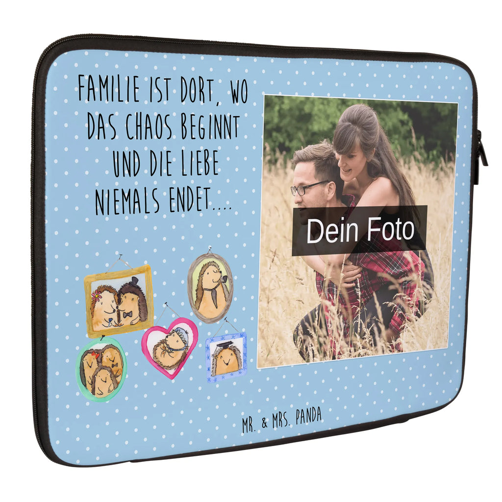 Personalisierte Foto Notebook Tasche Igel Familie Notebooktasche Mit Foto, Notebook-Rucksack Mit Fotodruck, Laptop-Case Mit Eigenem Foto, Notebooktasche Mit Reißverschluss Und Foto, Ergonomische Notebooktasche Mit Fotodruck, Laptop-Umhängetasche Mit Wunschbild, Business Notebooktasche Mit Foto, Notebook-Tasche Aus Nylon Mit Wunschbild, Notebooktasche Für 15 Zoll Mit Wunschbild, Notebook-Sleeve Mit Fotopersonalisierung, Laptop-Rucksack Mit Eigenem Bild, Büro-Notebooktasche Mit Wunschbild, Notebook-Tasche Aus Neopren Mit Foto, Minimalistische Notebooktasche Mit Fotodruck, Notebook-Tasche Aus Leder Mit Bild, Notebooktasche Mit Organizerfach Und Foto, Notebooktasche Für 17 Zoll Mit Foto, Laptop-Aktentasche Mit Fotomotiv, Notebooktasche Mit Zubehörfach Und Bild, Notebooktasche Mit Schultergurt Und Bild, Laptop-Messenger-Bag Mit Wunschfoto, Notebooktasche Mit Tragegriff Und Fotodruck, Slim Notebooktasche Mit Fotodruck, Notebook-Tasche Aus Canvas Mit Fotodruck, Rucksackstil Notebooktasche Mit Foto, Notebooktasche Für Herren Mit Foto, Studenten-Notebooktasche Mit Foto., Leichte Notebooktasche Mit Foto, Reisegeeignete Notebooktasche Mit Foto, Laptoptasche Mit Fotodruck, Notebook-Aktentasche Mit Foto, Robuste Notebooktasche Mit Wunschfoto, Personalisierte Notebooktasche Mit Bild, Notebooktasche Für 13 Zoll Mit Fotodruck, Notebook-Querträger Mit Foto, Moderne Notebooktasche Mit Fotodruck, Vintage Notebooktasche Mit Foto, Klassische Notebooktasche Mit Wunschbild, Notebookhülle Mit Wunschfoto, Casual Notebooktasche Mit Wunschfoto, Wasserfeste Notebooktasche Mit Wunschfoto, Gepolsterte Notebooktasche Mit Foto, Notebooktasche Für Damen Mit Fotomotiv, Notebook-Umhängetasche Mit Foto, Familie, Vatertag, Muttertag, Bruder, Schwester, Mama, Papa, Oma, Opa, Glück, Igel, Zusammenhalt, Bilder, Liebe