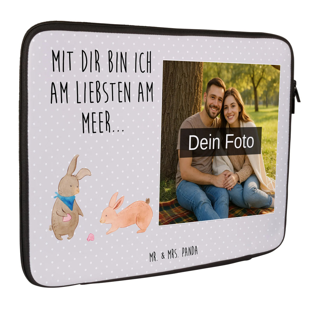 Personalisierte Foto Notebook Tasche Hasen Muschel Business Notebooktasche Mit Foto, Laptop-Umhängetasche Mit Wunschbild, Studenten-Notebooktasche Mit Foto., Notebook-Aktentasche Mit Foto, Moderne Notebooktasche Mit Fotodruck, Reisegeeignete Notebooktasche Mit Foto, Notebook-Tasche Aus Nylon Mit Wunschbild, Notebooktasche Mit Tragegriff Und Fotodruck, Notebook-Rucksack Mit Fotodruck, Notebooktasche Für 15 Zoll Mit Wunschbild, Leichte Notebooktasche Mit Foto, Laptoptasche Mit Fotodruck, Gepolsterte Notebooktasche Mit Foto, Notebooktasche Für 17 Zoll Mit Foto, Casual Notebooktasche Mit Wunschfoto, Klassische Notebooktasche Mit Wunschbild, Notebooktasche Für Damen Mit Fotomotiv, Robuste Notebooktasche Mit Wunschfoto, Notebook-Querträger Mit Foto, Rucksackstil Notebooktasche Mit Foto, Laptop-Rucksack Mit Eigenem Bild, Ergonomische Notebooktasche Mit Fotodruck, Laptop-Aktentasche Mit Fotomotiv, Slim Notebooktasche Mit Fotodruck, Notebook-Sleeve Mit Fotopersonalisierung, Notebook-Tasche Aus Canvas Mit Fotodruck, Vintage Notebooktasche Mit Foto, Minimalistische Notebooktasche Mit Fotodruck, Laptop-Messenger-Bag Mit Wunschfoto, Notebook-Tasche Aus Neopren Mit Foto, Notebooktasche Mit Organizerfach Und Foto, Personalisierte Notebooktasche Mit Bild, Notebookhülle Mit Wunschfoto, Büro-Notebooktasche Mit Wunschbild, Notebooktasche Für 13 Zoll Mit Fotodruck, Notebooktasche Für Herren Mit Foto, Notebooktasche Mit Schultergurt Und Bild, Laptop-Case Mit Eigenem Foto, Notebooktasche Mit Zubehörfach Und Bild, Notebook-Tasche Aus Leder Mit Bild, Wasserfeste Notebooktasche Mit Wunschfoto, Notebooktasche Mit Foto, Notebooktasche Mit Reißverschluss Und Foto, Notebook-Umhängetasche Mit Foto, Familie, Vatertag, Muttertag, Bruder, Schwester, Mama, Papa, Oma, Opa, Muscheln, best friends, Muscheln sammeln, BFF, Meer, Freundin, Hasen, Freundinnen, beste Freundin