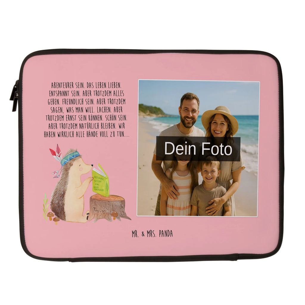 Personalisierte Foto Notebook Tasche Igel Federschmuck Ergonomische Notebooktasche Mit Fotodruck, Laptop-Umhängetasche Mit Wunschbild, Casual Notebooktasche Mit Wunschfoto, Notebooktasche Für Herren Mit Foto, Business Notebooktasche Mit Foto, Büro-Notebooktasche Mit Wunschbild, Notebook-Tasche Aus Neopren Mit Foto, Notebooktasche Für 13 Zoll Mit Fotodruck, Gepolsterte Notebooktasche Mit Foto, Notebooktasche Mit Foto, Laptop-Rucksack Mit Eigenem Bild, Notebook-Aktentasche Mit Foto, Notebooktasche Für Damen Mit Fotomotiv, Notebook-Rucksack Mit Fotodruck, Notebooktasche Mit Reißverschluss Und Foto, Notebook-Tasche Aus Nylon Mit Wunschbild, Klassische Notebooktasche Mit Wunschbild, Minimalistische Notebooktasche Mit Fotodruck, Notebookhülle Mit Wunschfoto, Notebooktasche Mit Tragegriff Und Fotodruck, Vintage Notebooktasche Mit Foto, Moderne Notebooktasche Mit Fotodruck, Reisegeeignete Notebooktasche Mit Foto, Laptoptasche Mit Fotodruck, Notebook-Sleeve Mit Fotopersonalisierung, Notebooktasche Mit Zubehörfach Und Bild, Notebook-Tasche Aus Canvas Mit Fotodruck, Notebook-Tasche Aus Leder Mit Bild, Notebooktasche Für 17 Zoll Mit Foto, Notebook-Querträger Mit Foto, Robuste Notebooktasche Mit Wunschfoto, Notebook-Umhängetasche Mit Foto, Laptop-Messenger-Bag Mit Wunschfoto, Laptop-Aktentasche Mit Fotomotiv, Notebooktasche Für 15 Zoll Mit Wunschbild, Wasserfeste Notebooktasche Mit Wunschfoto, Slim Notebooktasche Mit Fotodruck, Personalisierte Notebooktasche Mit Bild, Leichte Notebooktasche Mit Foto, Notebooktasche Mit Organizerfach Und Foto, Rucksackstil Notebooktasche Mit Foto, Notebooktasche Mit Schultergurt Und Bild, Studenten-Notebooktasche Mit Foto., Laptop-Case Mit Eigenem Foto, Waldtiere, Tiere, Lagerfeuer, Abenteuer, Indianer, Camping, Igel
