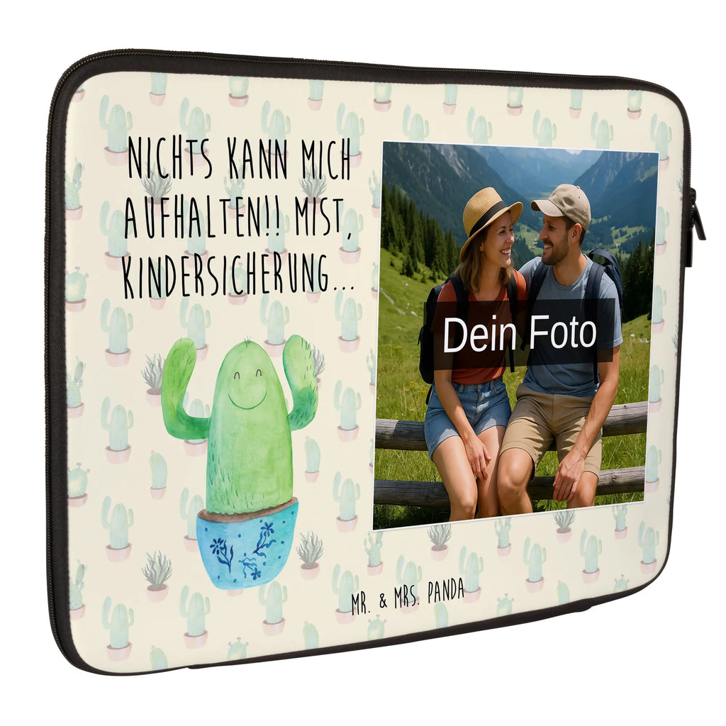 Personalisierte Foto Notebook Tasche Kaktus Happy Wasserfeste Notebooktasche Mit Wunschfoto, Notebook-Tasche Aus Nylon Mit Wunschbild, Notebook-Tasche Aus Neopren Mit Foto, Laptoptasche Mit Fotodruck, Rucksackstil Notebooktasche Mit Foto, Notebook-Tasche Aus Leder Mit Bild, Notebooktasche Mit Reißverschluss Und Foto, Vintage Notebooktasche Mit Foto, Casual Notebooktasche Mit Wunschfoto, Personalisierte Notebooktasche Mit Bild, Notebooktasche Mit Organizerfach Und Foto, Klassische Notebooktasche Mit Wunschbild, Büro-Notebooktasche Mit Wunschbild, Notebooktasche Für 15 Zoll Mit Wunschbild, Leichte Notebooktasche Mit Foto, Laptop-Rucksack Mit Eigenem Bild, Notebooktasche Mit Tragegriff Und Fotodruck, Slim Notebooktasche Mit Fotodruck, Gepolsterte Notebooktasche Mit Foto, Laptop-Aktentasche Mit Fotomotiv, Ergonomische Notebooktasche Mit Fotodruck, Laptop-Case Mit Eigenem Foto, Moderne Notebooktasche Mit Fotodruck, Notebook-Sleeve Mit Fotopersonalisierung, Notebook-Aktentasche Mit Foto, Studenten-Notebooktasche Mit Foto., Notebook-Rucksack Mit Fotodruck, Laptop-Messenger-Bag Mit Wunschfoto, Notebooktasche Für Herren Mit Foto, Minimalistische Notebooktasche Mit Fotodruck, Robuste Notebooktasche Mit Wunschfoto, Notebooktasche Mit Schultergurt Und Bild, Notebook-Tasche Aus Canvas Mit Fotodruck, Business Notebooktasche Mit Foto, Reisegeeignete Notebooktasche Mit Foto, Notebook-Umhängetasche Mit Foto, Laptop-Umhängetasche Mit Wunschbild, Notebooktasche Mit Zubehörfach Und Bild, Notebooktasche Für 17 Zoll Mit Foto, Notebooktasche Für Damen Mit Fotomotiv, Notebook-Querträger Mit Foto, Notebookhülle Mit Wunschfoto, Notebooktasche Für 13 Zoll Mit Fotodruck, Notebooktasche Mit Foto, Kaktus, Kakteen, Kollege, Kindersicherung, Freundin, Kollegin, lustig, Mutter, Familie, Motivation, Neustart, Büroalltag, Spruch, Ausbildung, Büro