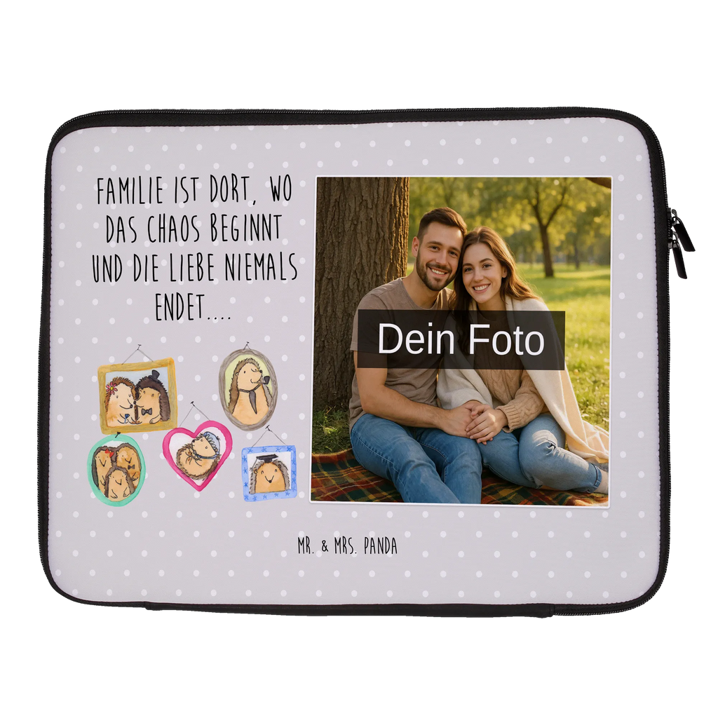 Personalisierte Foto Notebook Tasche Igel Familie Notebooktasche Mit Foto, Notebook-Rucksack Mit Fotodruck, Laptop-Case Mit Eigenem Foto, Notebooktasche Mit Reißverschluss Und Foto, Ergonomische Notebooktasche Mit Fotodruck, Laptop-Umhängetasche Mit Wunschbild, Business Notebooktasche Mit Foto, Notebook-Tasche Aus Nylon Mit Wunschbild, Notebooktasche Für 15 Zoll Mit Wunschbild, Notebook-Sleeve Mit Fotopersonalisierung, Laptop-Rucksack Mit Eigenem Bild, Büro-Notebooktasche Mit Wunschbild, Notebook-Tasche Aus Neopren Mit Foto, Minimalistische Notebooktasche Mit Fotodruck, Notebook-Tasche Aus Leder Mit Bild, Notebooktasche Mit Organizerfach Und Foto, Notebooktasche Für 17 Zoll Mit Foto, Laptop-Aktentasche Mit Fotomotiv, Notebooktasche Mit Zubehörfach Und Bild, Notebooktasche Mit Schultergurt Und Bild, Laptop-Messenger-Bag Mit Wunschfoto, Notebooktasche Mit Tragegriff Und Fotodruck, Slim Notebooktasche Mit Fotodruck, Notebook-Tasche Aus Canvas Mit Fotodruck, Rucksackstil Notebooktasche Mit Foto, Notebooktasche Für Herren Mit Foto, Studenten-Notebooktasche Mit Foto., Leichte Notebooktasche Mit Foto, Reisegeeignete Notebooktasche Mit Foto, Laptoptasche Mit Fotodruck, Notebook-Aktentasche Mit Foto, Robuste Notebooktasche Mit Wunschfoto, Personalisierte Notebooktasche Mit Bild, Notebooktasche Für 13 Zoll Mit Fotodruck, Notebook-Querträger Mit Foto, Moderne Notebooktasche Mit Fotodruck, Vintage Notebooktasche Mit Foto, Klassische Notebooktasche Mit Wunschbild, Notebookhülle Mit Wunschfoto, Casual Notebooktasche Mit Wunschfoto, Wasserfeste Notebooktasche Mit Wunschfoto, Gepolsterte Notebooktasche Mit Foto, Notebooktasche Für Damen Mit Fotomotiv, Notebook-Umhängetasche Mit Foto, Familie, Vatertag, Muttertag, Bruder, Schwester, Mama, Papa, Oma, Opa, Glück, Igel, Zusammenhalt, Bilder, Liebe