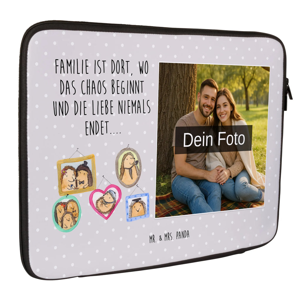 Personalisierte Foto Notebook Tasche Igel Familie Notebooktasche Mit Foto, Notebook-Rucksack Mit Fotodruck, Laptop-Case Mit Eigenem Foto, Notebooktasche Mit Reißverschluss Und Foto, Ergonomische Notebooktasche Mit Fotodruck, Laptop-Umhängetasche Mit Wunschbild, Business Notebooktasche Mit Foto, Notebook-Tasche Aus Nylon Mit Wunschbild, Notebooktasche Für 15 Zoll Mit Wunschbild, Notebook-Sleeve Mit Fotopersonalisierung, Laptop-Rucksack Mit Eigenem Bild, Büro-Notebooktasche Mit Wunschbild, Notebook-Tasche Aus Neopren Mit Foto, Minimalistische Notebooktasche Mit Fotodruck, Notebook-Tasche Aus Leder Mit Bild, Notebooktasche Mit Organizerfach Und Foto, Notebooktasche Für 17 Zoll Mit Foto, Laptop-Aktentasche Mit Fotomotiv, Notebooktasche Mit Zubehörfach Und Bild, Notebooktasche Mit Schultergurt Und Bild, Laptop-Messenger-Bag Mit Wunschfoto, Notebooktasche Mit Tragegriff Und Fotodruck, Slim Notebooktasche Mit Fotodruck, Notebook-Tasche Aus Canvas Mit Fotodruck, Rucksackstil Notebooktasche Mit Foto, Notebooktasche Für Herren Mit Foto, Studenten-Notebooktasche Mit Foto., Leichte Notebooktasche Mit Foto, Reisegeeignete Notebooktasche Mit Foto, Laptoptasche Mit Fotodruck, Notebook-Aktentasche Mit Foto, Robuste Notebooktasche Mit Wunschfoto, Personalisierte Notebooktasche Mit Bild, Notebooktasche Für 13 Zoll Mit Fotodruck, Notebook-Querträger Mit Foto, Moderne Notebooktasche Mit Fotodruck, Vintage Notebooktasche Mit Foto, Klassische Notebooktasche Mit Wunschbild, Notebookhülle Mit Wunschfoto, Casual Notebooktasche Mit Wunschfoto, Wasserfeste Notebooktasche Mit Wunschfoto, Gepolsterte Notebooktasche Mit Foto, Notebooktasche Für Damen Mit Fotomotiv, Notebook-Umhängetasche Mit Foto, Familie, Vatertag, Muttertag, Bruder, Schwester, Mama, Papa, Oma, Opa, Glück, Igel, Zusammenhalt, Bilder, Liebe