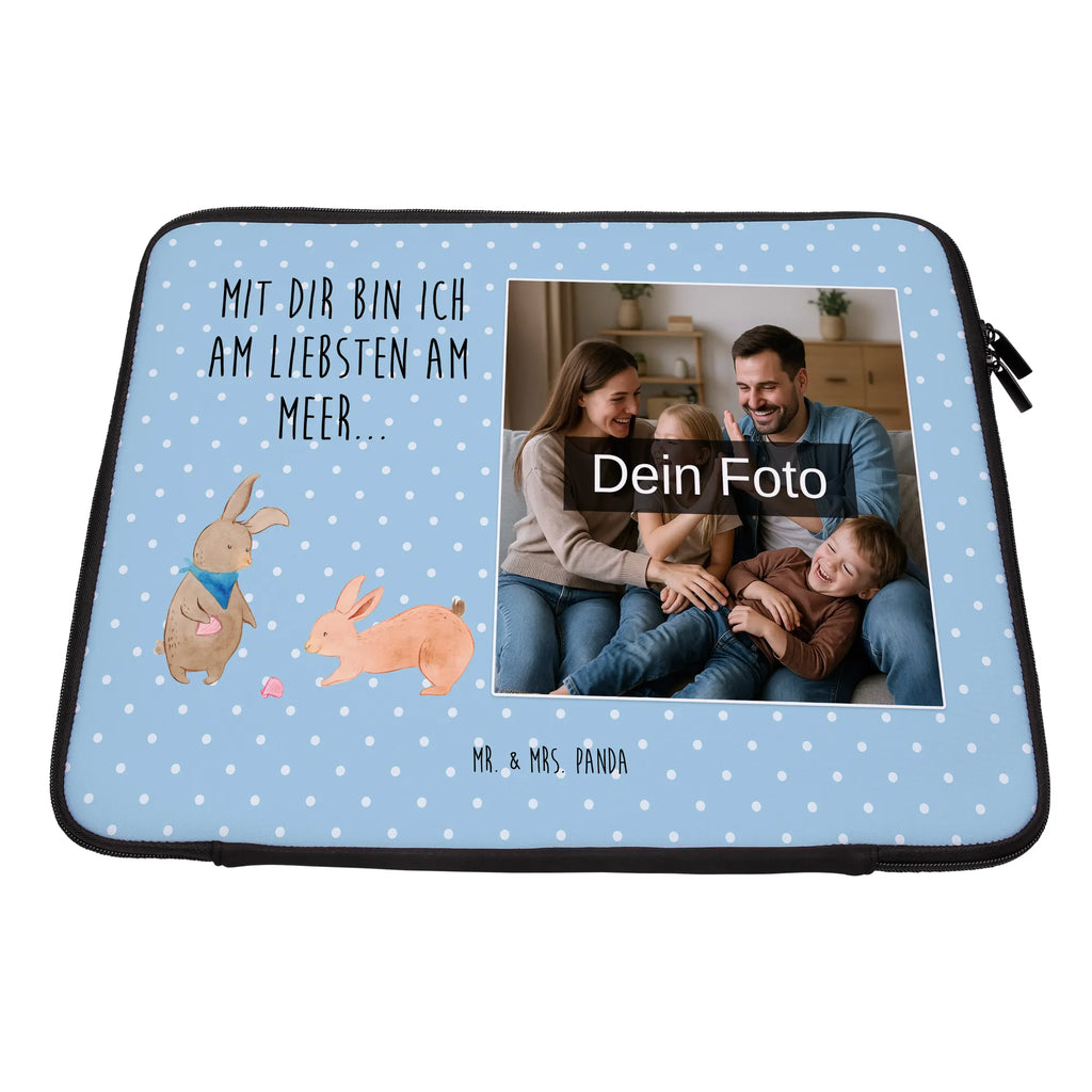 Personalisierte Foto Notebook Tasche Hasen Muschel Business Notebooktasche Mit Foto, Laptop-Umhängetasche Mit Wunschbild, Studenten-Notebooktasche Mit Foto., Notebook-Aktentasche Mit Foto, Moderne Notebooktasche Mit Fotodruck, Reisegeeignete Notebooktasche Mit Foto, Notebook-Tasche Aus Nylon Mit Wunschbild, Notebooktasche Mit Tragegriff Und Fotodruck, Notebook-Rucksack Mit Fotodruck, Notebooktasche Für 15 Zoll Mit Wunschbild, Leichte Notebooktasche Mit Foto, Laptoptasche Mit Fotodruck, Gepolsterte Notebooktasche Mit Foto, Notebooktasche Für 17 Zoll Mit Foto, Casual Notebooktasche Mit Wunschfoto, Klassische Notebooktasche Mit Wunschbild, Notebooktasche Für Damen Mit Fotomotiv, Robuste Notebooktasche Mit Wunschfoto, Notebook-Querträger Mit Foto, Rucksackstil Notebooktasche Mit Foto, Laptop-Rucksack Mit Eigenem Bild, Ergonomische Notebooktasche Mit Fotodruck, Laptop-Aktentasche Mit Fotomotiv, Slim Notebooktasche Mit Fotodruck, Notebook-Sleeve Mit Fotopersonalisierung, Notebook-Tasche Aus Canvas Mit Fotodruck, Vintage Notebooktasche Mit Foto, Minimalistische Notebooktasche Mit Fotodruck, Laptop-Messenger-Bag Mit Wunschfoto, Notebook-Tasche Aus Neopren Mit Foto, Notebooktasche Mit Organizerfach Und Foto, Personalisierte Notebooktasche Mit Bild, Notebookhülle Mit Wunschfoto, Büro-Notebooktasche Mit Wunschbild, Notebooktasche Für 13 Zoll Mit Fotodruck, Notebooktasche Für Herren Mit Foto, Notebooktasche Mit Schultergurt Und Bild, Laptop-Case Mit Eigenem Foto, Notebooktasche Mit Zubehörfach Und Bild, Notebook-Tasche Aus Leder Mit Bild, Wasserfeste Notebooktasche Mit Wunschfoto, Notebooktasche Mit Foto, Notebooktasche Mit Reißverschluss Und Foto, Notebook-Umhängetasche Mit Foto, Familie, Vatertag, Muttertag, Bruder, Schwester, Mama, Papa, Oma, Opa, Muscheln, best friends, Muscheln sammeln, BFF, Meer, Freundin, Hasen, Freundinnen, beste Freundin