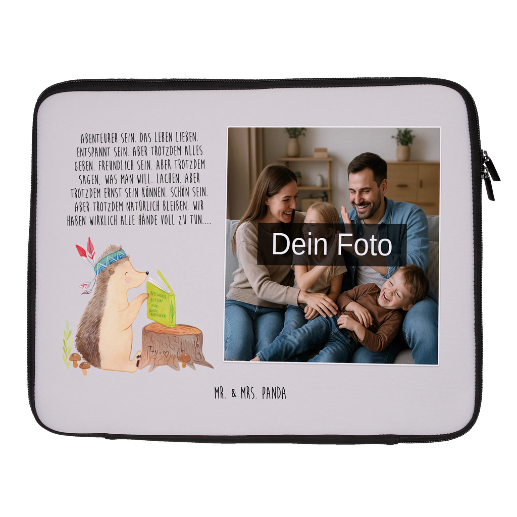 Personalisierte Foto Notebook Tasche Igel Federschmuck Ergonomische Notebooktasche Mit Fotodruck, Laptop-Umhängetasche Mit Wunschbild, Casual Notebooktasche Mit Wunschfoto, Notebooktasche Für Herren Mit Foto, Business Notebooktasche Mit Foto, Büro-Notebooktasche Mit Wunschbild, Notebook-Tasche Aus Neopren Mit Foto, Notebooktasche Für 13 Zoll Mit Fotodruck, Gepolsterte Notebooktasche Mit Foto, Notebooktasche Mit Foto, Laptop-Rucksack Mit Eigenem Bild, Notebook-Aktentasche Mit Foto, Notebooktasche Für Damen Mit Fotomotiv, Notebook-Rucksack Mit Fotodruck, Notebooktasche Mit Reißverschluss Und Foto, Notebook-Tasche Aus Nylon Mit Wunschbild, Klassische Notebooktasche Mit Wunschbild, Minimalistische Notebooktasche Mit Fotodruck, Notebookhülle Mit Wunschfoto, Notebooktasche Mit Tragegriff Und Fotodruck, Vintage Notebooktasche Mit Foto, Moderne Notebooktasche Mit Fotodruck, Reisegeeignete Notebooktasche Mit Foto, Laptoptasche Mit Fotodruck, Notebook-Sleeve Mit Fotopersonalisierung, Notebooktasche Mit Zubehörfach Und Bild, Notebook-Tasche Aus Canvas Mit Fotodruck, Notebook-Tasche Aus Leder Mit Bild, Notebooktasche Für 17 Zoll Mit Foto, Notebook-Querträger Mit Foto, Robuste Notebooktasche Mit Wunschfoto, Notebook-Umhängetasche Mit Foto, Laptop-Messenger-Bag Mit Wunschfoto, Laptop-Aktentasche Mit Fotomotiv, Notebooktasche Für 15 Zoll Mit Wunschbild, Wasserfeste Notebooktasche Mit Wunschfoto, Slim Notebooktasche Mit Fotodruck, Personalisierte Notebooktasche Mit Bild, Leichte Notebooktasche Mit Foto, Notebooktasche Mit Organizerfach Und Foto, Rucksackstil Notebooktasche Mit Foto, Notebooktasche Mit Schultergurt Und Bild, Studenten-Notebooktasche Mit Foto., Laptop-Case Mit Eigenem Foto, Waldtiere, Tiere, Lagerfeuer, Abenteuer, Indianer, Camping, Igel