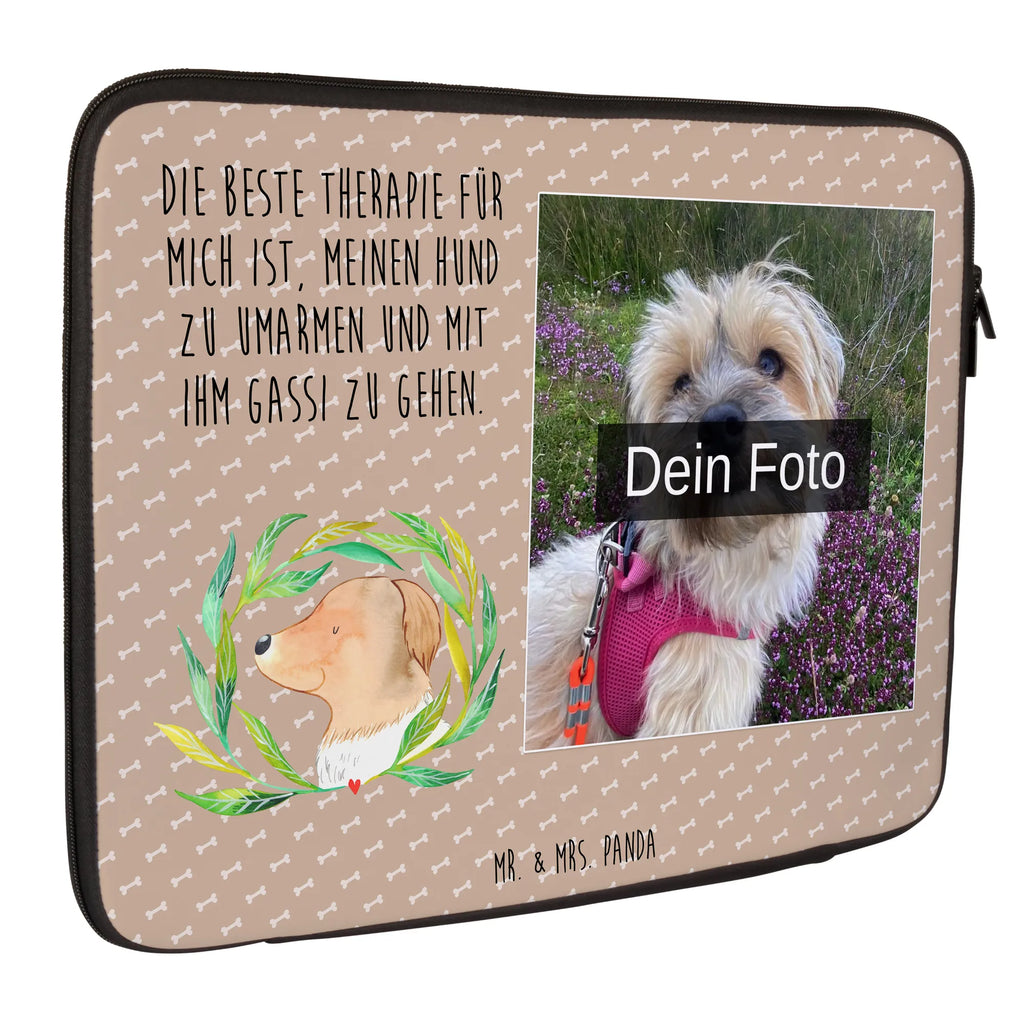 Personalisierte Foto Notebook Tasche Hund Blumen Robuste Notebooktasche Mit Wunschfoto, Laptop-Aktentasche Mit Fotomotiv, Laptop-Messenger-Bag Mit Wunschfoto, Notebook-Tasche Aus Leder Mit Bild, Klassische Notebooktasche Mit Wunschbild, Casual Notebooktasche Mit Wunschfoto, Notebooktasche Mit Zubehörfach Und Bild, Studenten-Notebooktasche Mit Foto., Notebooktasche Für Herren Mit Foto, Business Notebooktasche Mit Foto, Notebook-Tasche Aus Neopren Mit Foto, Reisegeeignete Notebooktasche Mit Foto, Notebook-Querträger Mit Foto, Notebooktasche Mit Foto, Laptop-Rucksack Mit Eigenem Bild, Notebooktasche Für 17 Zoll Mit Foto, Notebooktasche Mit Reißverschluss Und Foto, Leichte Notebooktasche Mit Foto, Notebook-Umhängetasche Mit Foto, Laptop-Case Mit Eigenem Foto, Büro-Notebooktasche Mit Wunschbild, Notebook-Tasche Aus Canvas Mit Fotodruck, Notebooktasche Für Damen Mit Fotomotiv, Notebooktasche Für 15 Zoll Mit Wunschbild, Notebooktasche Mit Schultergurt Und Bild, Moderne Notebooktasche Mit Fotodruck, Vintage Notebooktasche Mit Foto, Notebooktasche Mit Organizerfach Und Foto, Gepolsterte Notebooktasche Mit Foto, Laptoptasche Mit Fotodruck, Notebook-Rucksack Mit Fotodruck, Laptop-Umhängetasche Mit Wunschbild, Minimalistische Notebooktasche Mit Fotodruck, Notebooktasche Für 13 Zoll Mit Fotodruck, Personalisierte Notebooktasche Mit Bild, Wasserfeste Notebooktasche Mit Wunschfoto, Slim Notebooktasche Mit Fotodruck, Notebook-Tasche Aus Nylon Mit Wunschbild, Notebook-Aktentasche Mit Foto, Ergonomische Notebooktasche Mit Fotodruck, Notebookhülle Mit Wunschfoto, Rucksackstil Notebooktasche Mit Foto, Notebooktasche Mit Tragegriff Und Fotodruck, Notebook-Sleeve Mit Fotopersonalisierung, Hund, Hundemotiv, Haustier, Hunderasse, Tierliebhaber, Hundebesitzer, Sprüche, Ranke, Selbsttherapie, Hundeglück, Hunde, Hundeliebe, Therapie