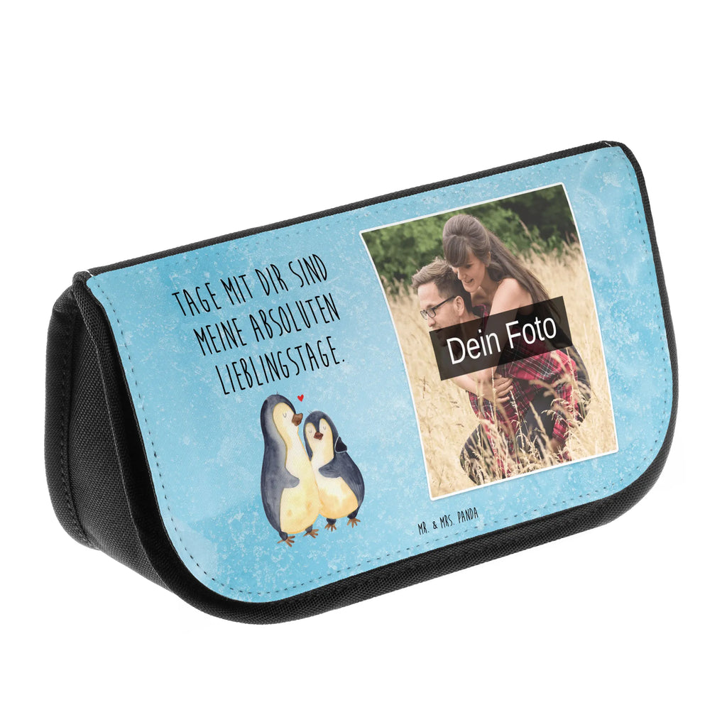 Personalisierte Foto Kosmetiktasche Pinguin umarmen Personalisierte Kosmetiktasche Mit Foto, Make-Up Tasche Mit Bild, Beautybag Mit Foto, Vintage Schminktasche Mit Foto, Kosmetiktasche Bedruckt Mit Foto, Schminkbeutel Für Jungen Mit Bild, Kosmetiktasche Aus Stoff Mit Foto, Kosmetiktasche Selbst Gestalten Mit Foto, Kosmetiktasche Mit Eigenem Bild, Schminktasche Für Mädchen Mit Foto, Schminktasche Mit Familienfoto, Schminktasche Mit Urlaubsfoto, Große Schminktasche Mit Foto, Schminktasche Mit Haustierfoto, Schminkbeutel Mit Foto, Kosmetiktasche Für Herren Mit Wunschfoto, Kleine Kosmetiktasche Mit Foto, Kosmetiktasche Mit Foto Und Namen, Kosmetiktasche Mit Foto, Kosmetiktasche Für Kinder Mit Foto, Schminktasche Bunt Mit Bild, Necessaire Mit Foto, Schminktäschchen Mit Wunschfoto, Kosmetiktasche Modern Mit Wunschfoto, Schminktasche Geschenk Mit Bild, Reise-Kosmetiktasche Mit Wunschbild, Schminktasche Mit Foto, Kulturbeutel Mit Bild, Personalisierte Make-Up Tasche Mit Bild, Kosmetiktasche Für Damen Mit Foto, Schminktasche Nachhaltig Mit Foto, Kosmetiktasche Mit Wunschfoto, Kosmetiktasche Mit Foto Und Wunschtext, Kosmetiktasche Aus Leder Mit Bild, Pinguin, Jahrestag, Hochzeit, Hochzeitsgeschenk, Liebe, Liebespaar, Liebesgeschenk, Verlobung, Liebesbeweis, Hochzeitstag
