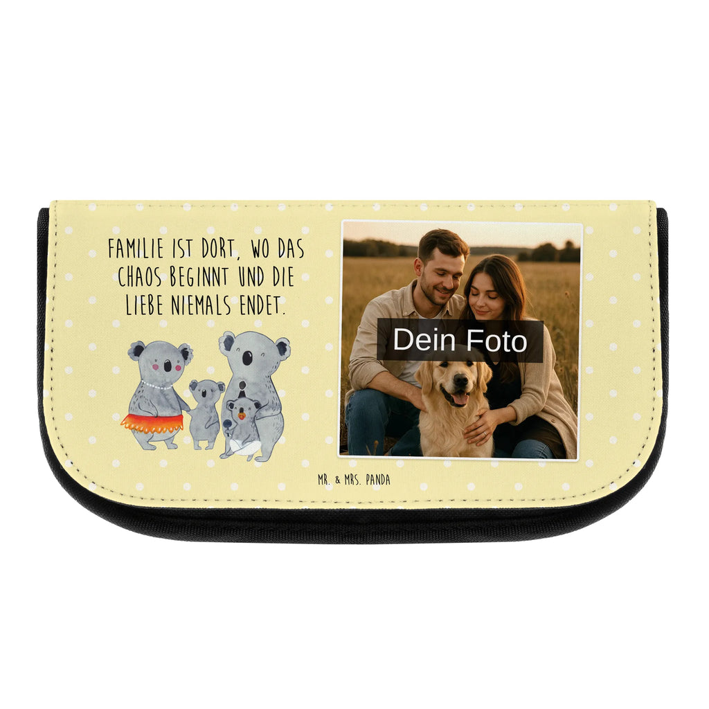 Personalisierte Foto Kosmetiktasche Koala Familie Schminktasche Mit Foto, Kosmetiktasche Mit Foto Und Wunschtext, Schminkbeutel Mit Foto, Reise-Kosmetiktasche Mit Wunschbild, Necessaire Mit Foto, Vintage Schminktasche Mit Foto, Kosmetiktasche Mit Foto, Kosmetiktasche Bedruckt Mit Foto, Personalisierte Kosmetiktasche Mit Foto, Schminktasche Mit Urlaubsfoto, Kosmetiktasche Aus Leder Mit Bild, Kosmetiktasche Modern Mit Wunschfoto, Kosmetiktasche Für Kinder Mit Foto, Schminktasche Mit Haustierfoto, Kosmetiktasche Selbst Gestalten Mit Foto, Personalisierte Make-Up Tasche Mit Bild, Schminktasche Nachhaltig Mit Foto, Kosmetiktasche Für Damen Mit Foto, Kosmetiktasche Mit Wunschfoto, Beautybag Mit Foto, Schminktasche Bunt Mit Bild, Schminkbeutel Für Jungen Mit Bild, Make-Up Tasche Mit Bild, Schminktasche Geschenk Mit Bild, Schminktasche Mit Familienfoto, Schminktäschchen Mit Wunschfoto, Schminktasche Für Mädchen Mit Foto, Kosmetiktasche Aus Stoff Mit Foto, Große Schminktasche Mit Foto, Kosmetiktasche Mit Foto Und Namen, Kosmetiktasche Für Herren Mit Wunschfoto, Kleine Kosmetiktasche Mit Foto, Kulturbeutel Mit Bild, Kosmetiktasche Mit Eigenem Bild, Familie, Vatertag, Muttertag, Bruder, Schwester, Mama, Papa, Oma, Opa, Familienleben, Koalas, Family, Geschwister, Kinder, Koala