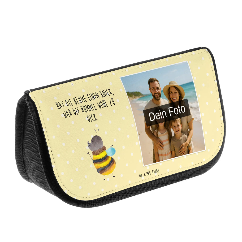 Personalisierte Foto Kosmetiktasche Hummel flauschig Schminktasche Mit Urlaubsfoto, Kosmetiktasche Mit Foto Und Wunschtext, Necessaire Mit Foto, Personalisierte Make-Up Tasche Mit Bild, Kosmetiktasche Bedruckt Mit Foto, Große Schminktasche Mit Foto, Beautybag Mit Foto, Schminktasche Mit Familienfoto, Kosmetiktasche Mit Eigenem Bild, Schminkbeutel Mit Foto, Vintage Schminktasche Mit Foto, Personalisierte Kosmetiktasche Mit Foto, Schminktasche Nachhaltig Mit Foto, Kosmetiktasche Für Herren Mit Wunschfoto, Kosmetiktasche Für Damen Mit Foto, Kosmetiktasche Aus Leder Mit Bild, Schminktasche Bunt Mit Bild, Reise-Kosmetiktasche Mit Wunschbild, Kulturbeutel Mit Bild, Kosmetiktasche Mit Wunschfoto, Schminktasche Für Mädchen Mit Foto, Schminktasche Mit Haustierfoto, Kleine Kosmetiktasche Mit Foto, Kosmetiktasche Mit Foto, Schminktäschchen Mit Wunschfoto, Schminktasche Mit Foto, Make-Up Tasche Mit Bild, Schminktasche Geschenk Mit Bild, Kosmetiktasche Modern Mit Wunschfoto, Kosmetiktasche Selbst Gestalten Mit Foto, Kosmetiktasche Aus Stoff Mit Foto, Schminkbeutel Für Jungen Mit Bild, Kosmetiktasche Für Kinder Mit Foto, Kosmetiktasche Mit Foto Und Namen, Tiermotive, Gute Laune, lustige Sprüche, Tiere, Hummel, Blume, Flauschig, Natur, Biene