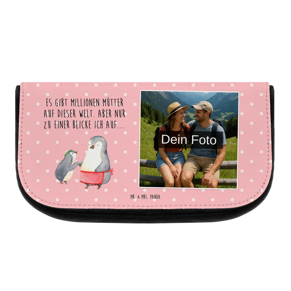 Personalisierte Foto Kosmetiktasche Pinguin mit Kind Schminktasche Für Mädchen Mit Foto, Necessaire Mit Foto, Personalisierte Make-Up Tasche Mit Bild, Beautybag Mit Foto, Kosmetiktasche Aus Leder Mit Bild, Schminkbeutel Für Jungen Mit Bild, Kosmetiktasche Mit Foto, Kosmetiktasche Modern Mit Wunschfoto, Kosmetiktasche Mit Wunschfoto, Schminktäschchen Mit Wunschfoto, Personalisierte Kosmetiktasche Mit Foto, Kulturbeutel Mit Bild, Kosmetiktasche Aus Stoff Mit Foto, Schminktasche Mit Haustierfoto, Schminktasche Mit Foto, Kosmetiktasche Mit Foto Und Namen, Make-Up Tasche Mit Bild, Kosmetiktasche Für Damen Mit Foto, Schminktasche Bunt Mit Bild, Kosmetiktasche Mit Eigenem Bild, Vintage Schminktasche Mit Foto, Schminktasche Geschenk Mit Bild, Reise-Kosmetiktasche Mit Wunschbild, Kosmetiktasche Bedruckt Mit Foto, Kosmetiktasche Mit Foto Und Wunschtext, Schminktasche Mit Urlaubsfoto, Kosmetiktasche Für Herren Mit Wunschfoto, Schminktasche Mit Familienfoto, Schminkbeutel Mit Foto, Kosmetiktasche Selbst Gestalten Mit Foto, Große Schminktasche Mit Foto, Kosmetiktasche Für Kinder Mit Foto, Kleine Kosmetiktasche Mit Foto, Schminktasche Nachhaltig Mit Foto, Familie, Vatertag, Muttertag, Bruder, Schwester, Mama, Papa, Oma, Opa, Mutti, Geschenk, Mami, Mutter, Geburststag