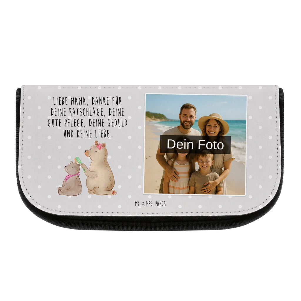 Personalisierte Foto Kosmetiktasche Bär Kind Make-Up Tasche Mit Bild, Schminktasche Bunt Mit Bild, Schminktasche Mit Foto, Kulturbeutel Mit Bild, Beautybag Mit Foto, Schminktasche Geschenk Mit Bild, Schminkbeutel Mit Foto, Kosmetiktasche Mit Wunschfoto, Schminktäschchen Mit Wunschfoto, Große Schminktasche Mit Foto, Necessaire Mit Foto, Reise-Kosmetiktasche Mit Wunschbild, Kosmetiktasche Mit Foto, Schminktasche Mit Haustierfoto, Kleine Kosmetiktasche Mit Foto, Schminkbeutel Für Jungen Mit Bild, Kosmetiktasche Mit Eigenem Bild, Schminktasche Nachhaltig Mit Foto, Schminktasche Mit Familienfoto, Kosmetiktasche Modern Mit Wunschfoto, Schminktasche Mit Urlaubsfoto, Kosmetiktasche Selbst Gestalten Mit Foto, Kosmetiktasche Mit Foto Und Namen, Personalisierte Kosmetiktasche Mit Foto, Kosmetiktasche Aus Stoff Mit Foto, Personalisierte Make-Up Tasche Mit Bild, Vintage Schminktasche Mit Foto, Schminktasche Für Mädchen Mit Foto, Kosmetiktasche Aus Leder Mit Bild, Kosmetiktasche Für Herren Mit Wunschfoto, Kosmetiktasche Mit Foto Und Wunschtext, Kosmetiktasche Bedruckt Mit Foto, Kosmetiktasche Für Kinder Mit Foto, Kosmetiktasche Für Damen Mit Foto, Familie, Vatertag, Muttertag, Bruder, Schwester, Mama, Papa, Oma, Opa, Mutter, Geschenk, Mutti