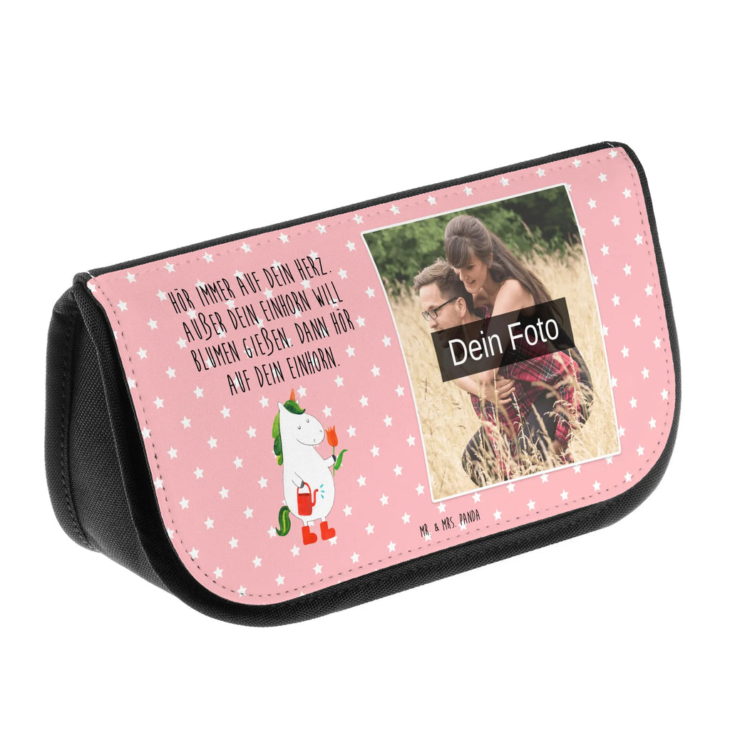 Personalisierte Foto Kosmetiktasche Einhorn Gärtner Necessaire Mit Foto, Schminkbeutel Für Jungen Mit Bild, Kosmetiktasche Selbst Gestalten Mit Foto, Kulturbeutel Mit Bild, Personalisierte Make-Up Tasche Mit Bild, Schminktasche Bunt Mit Bild, Kosmetiktasche Für Herren Mit Wunschfoto, Kosmetiktasche Mit Foto, Schminktasche Mit Haustierfoto, Personalisierte Kosmetiktasche Mit Foto, Kosmetiktasche Bedruckt Mit Foto, Schminktasche Mit Familienfoto, Schminktasche Mit Urlaubsfoto, Kleine Kosmetiktasche Mit Foto, Kosmetiktasche Aus Stoff Mit Foto, Kosmetiktasche Mit Foto Und Wunschtext, Schminktasche Für Mädchen Mit Foto, Kosmetiktasche Mit Eigenem Bild, Vintage Schminktasche Mit Foto, Kosmetiktasche Aus Leder Mit Bild, Schminktäschchen Mit Wunschfoto, Kosmetiktasche Modern Mit Wunschfoto, Beautybag Mit Foto, Reise-Kosmetiktasche Mit Wunschbild, Schminktasche Nachhaltig Mit Foto, Schminktasche Geschenk Mit Bild, Kosmetiktasche Mit Foto Und Namen, Schminktasche Mit Foto, Kosmetiktasche Für Damen Mit Foto, Schminkbeutel Mit Foto, Kosmetiktasche Für Kinder Mit Foto, Kosmetiktasche Mit Wunschfoto, Große Schminktasche Mit Foto, Make-Up Tasche Mit Bild, Einhorn, Einhörner, Einhorn Deko, Unicorn, Gießkanne, Freude, Blume, Luftballon, Stiefel, Freundin, Giesskanne, Lebenslust, Garten