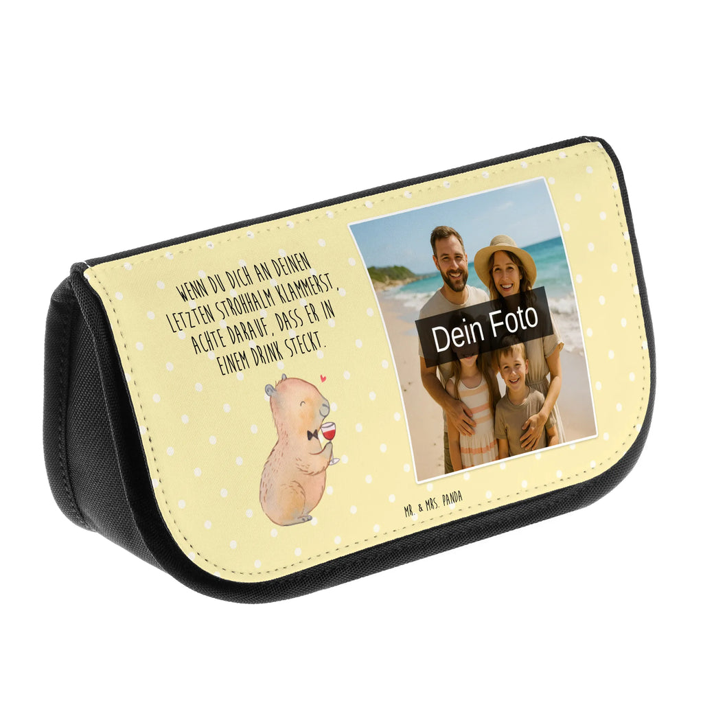 Personalisierte Foto Kosmetiktasche Capybara Wein Schminktasche Mit Haustierfoto, Reise-Kosmetiktasche Mit Wunschbild, Kosmetiktasche Mit Foto Und Namen, Schminktasche Nachhaltig Mit Foto, Kosmetiktasche Bedruckt Mit Foto, Schminktasche Mit Urlaubsfoto, Schminktasche Mit Foto, Schminkbeutel Für Jungen Mit Bild, Schminktäschchen Mit Wunschfoto, Schminktasche Für Mädchen Mit Foto, Kulturbeutel Mit Bild, Kosmetiktasche Für Herren Mit Wunschfoto, Schminkbeutel Mit Foto, Personalisierte Kosmetiktasche Mit Foto, Große Schminktasche Mit Foto, Kosmetiktasche Für Kinder Mit Foto, Kosmetiktasche Aus Stoff Mit Foto, Kosmetiktasche Für Damen Mit Foto, Necessaire Mit Foto, Schminktasche Mit Familienfoto, Schminktasche Bunt Mit Bild, Vintage Schminktasche Mit Foto, Kosmetiktasche Selbst Gestalten Mit Foto, Beautybag Mit Foto, Kosmetiktasche Aus Leder Mit Bild, Kleine Kosmetiktasche Mit Foto, Kosmetiktasche Mit Foto, Kosmetiktasche Modern Mit Wunschfoto, Kosmetiktasche Mit Eigenem Bild, Kosmetiktasche Mit Wunschfoto, Kosmetiktasche Mit Foto Und Wunschtext, Make-Up Tasche Mit Bild, Schminktasche Geschenk Mit Bild, Personalisierte Make-Up Tasche Mit Bild, Tiermotive, Gute Laune, lustige Sprüche, Tiere, Adrette Tiere, Wein Spaßbild, Geschenk für Weinkenner, Weintrinkendes Nagetier, Capybara Zeichnung, Stilvolles Capybara, Capybara Kunstwerk, Liebe zum Wein Spruch, Capybara Weinflasche, Panda Handzeichnung, Weinliebhaber Geschenk, Heiterer Capybara, Handgezeichnetes Capybara