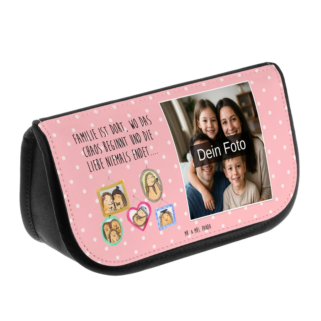 Personalisierte Foto Kosmetiktasche Igel Familie Kosmetiktasche Modern Mit Wunschfoto, Kosmetiktasche Mit Foto Und Wunschtext, Schminktasche Für Mädchen Mit Foto, Personalisierte Make-Up Tasche Mit Bild, Kosmetiktasche Für Kinder Mit Foto, Kosmetiktasche Mit Wunschfoto, Schminkbeutel Für Jungen Mit Bild, Vintage Schminktasche Mit Foto, Kosmetiktasche Aus Leder Mit Bild, Schminktasche Geschenk Mit Bild, Kosmetiktasche Mit Eigenem Bild, Schminktäschchen Mit Wunschfoto, Kosmetiktasche Bedruckt Mit Foto, Kosmetiktasche Für Damen Mit Foto, Kleine Kosmetiktasche Mit Foto, Beautybag Mit Foto, Große Schminktasche Mit Foto, Schminkbeutel Mit Foto, Schminktasche Nachhaltig Mit Foto, Kosmetiktasche Mit Foto Und Namen, Kosmetiktasche Selbst Gestalten Mit Foto, Necessaire Mit Foto, Schminktasche Mit Foto, Kosmetiktasche Für Herren Mit Wunschfoto, Kosmetiktasche Aus Stoff Mit Foto, Schminktasche Bunt Mit Bild, Schminktasche Mit Haustierfoto, Personalisierte Kosmetiktasche Mit Foto, Make-Up Tasche Mit Bild, Kulturbeutel Mit Bild, Schminktasche Mit Familienfoto, Kosmetiktasche Mit Foto, Reise-Kosmetiktasche Mit Wunschbild, Schminktasche Mit Urlaubsfoto, Bruder, Schwester, Mama, Familie, Opa, Vatertag, Oma, Papa, Muttertag, Bilder, Liebe, Zusammenhalt, Glück, Igel