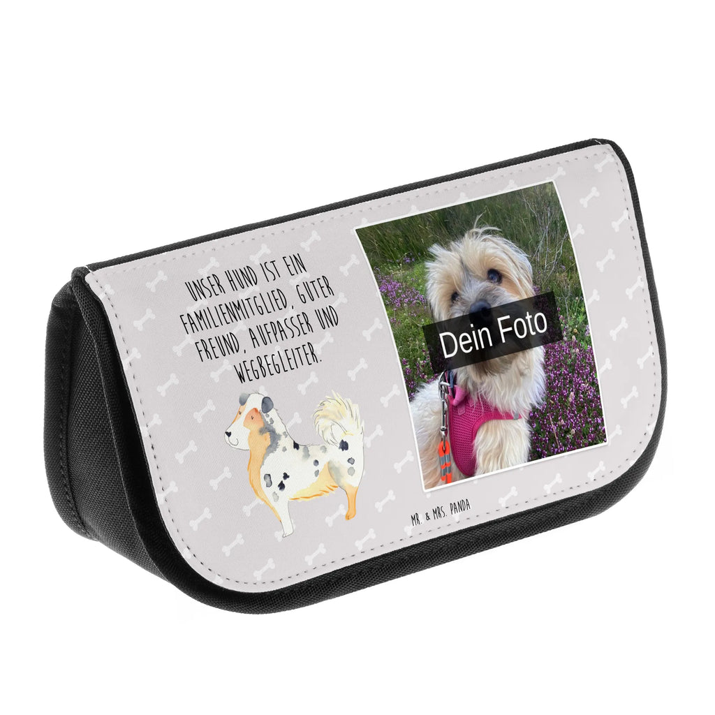 Personalisierte Foto Kosmetiktasche Hund Australien Shepherd Schminkbeutel Mit Foto, Schminktasche Bunt Mit Bild, Kosmetiktasche Mit Foto Und Wunschtext, Kosmetiktasche Für Herren Mit Wunschfoto, Schminktasche Für Mädchen Mit Foto, Kulturbeutel Mit Bild, Kosmetiktasche Selbst Gestalten Mit Foto, Schminktasche Mit Familienfoto, Kosmetiktasche Bedruckt Mit Foto, Schminktasche Nachhaltig Mit Foto, Reise-Kosmetiktasche Mit Wunschbild, Schminktasche Geschenk Mit Bild, Kosmetiktasche Für Damen Mit Foto, Kosmetiktasche Mit Foto Und Namen, Kosmetiktasche Modern Mit Wunschfoto, Necessaire Mit Foto, Personalisierte Kosmetiktasche Mit Foto, Beautybag Mit Foto, Personalisierte Make-Up Tasche Mit Bild, Kosmetiktasche Für Kinder Mit Foto, Kosmetiktasche Mit Eigenem Bild, Schminkbeutel Für Jungen Mit Bild, Kosmetiktasche Aus Leder Mit Bild, Vintage Schminktasche Mit Foto, Make-Up Tasche Mit Bild, Kosmetiktasche Aus Stoff Mit Foto, Kosmetiktasche Mit Wunschfoto, Schminktäschchen Mit Wunschfoto, Große Schminktasche Mit Foto, Kleine Kosmetiktasche Mit Foto, Schminktasche Mit Urlaubsfoto, Schminktasche Mit Haustierfoto, Kosmetiktasche Mit Foto, Schminktasche Mit Foto, Hund, Hundemotiv, Haustier, Hunderasse, Tierliebhaber, Hundebesitzer, Sprüche, Spruch, Hundeliebe, Familienhund, Shepherd, Australien Shepherd