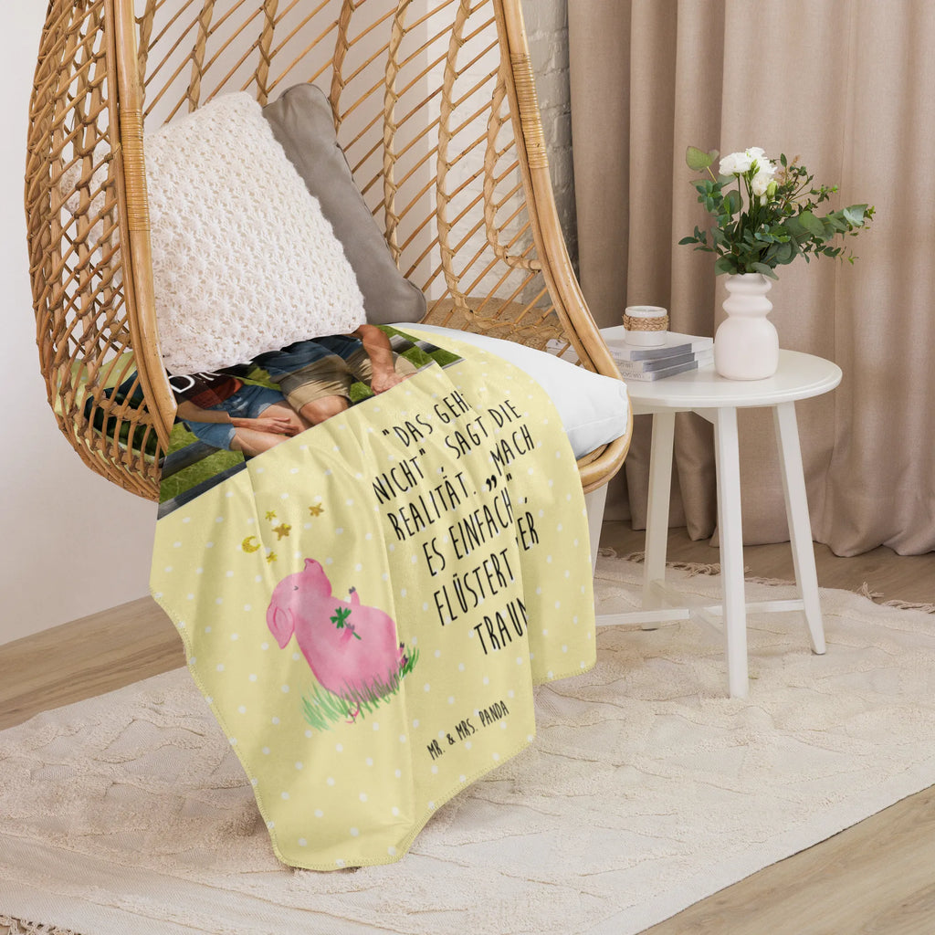 Sherpa Photo Cuddle Blanket Pig Luck Foto Kuscheldecke, Tiermotive, Gute Laune, lustige Sprüche, Tiere, Glücksschwein. Glück, Sterne, Glücksbringer, Ziele, Motivation, Schweinchen, Sernchen, Träume, Schwein