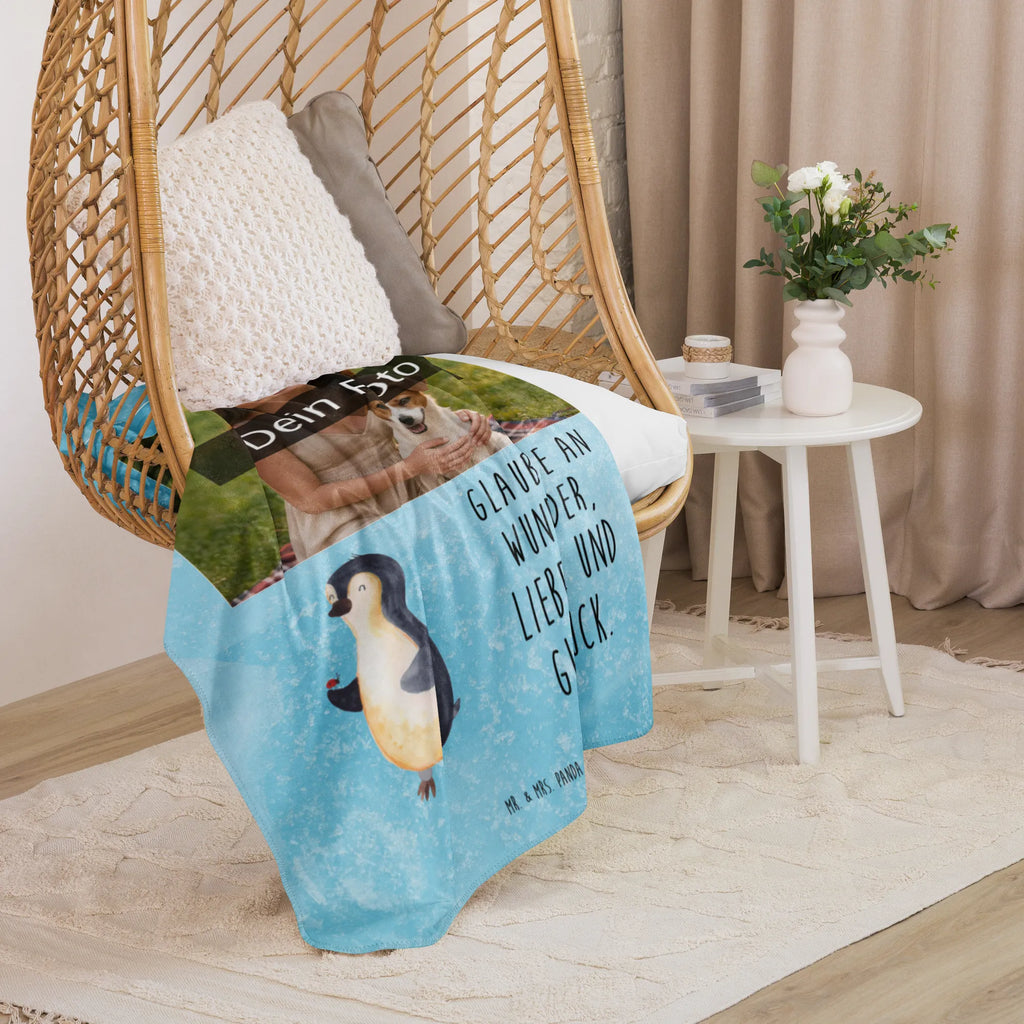 Sherpa Photo Cuddle Blanket Penguin ladybug Foto Kuscheldecke, Pinguin, Marienkäfer, Liebe, Lebensfreude, Glück, Wunder, Pinguine, Freude