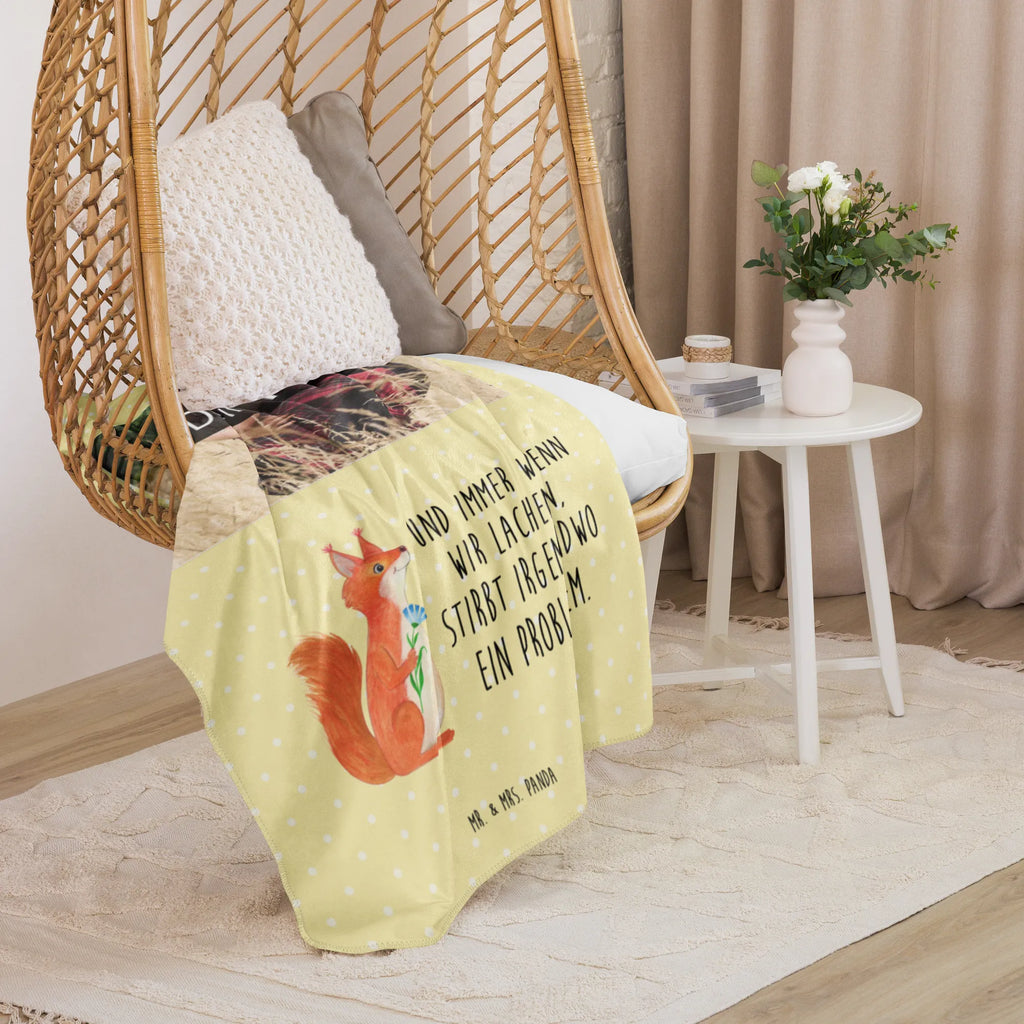 Sherpa Photo Cuddle Blanket Squirrel flower Foto Kuscheldecke, Tiermotive, Gute Laune, lustige Sprüche, Tiere, Eichhorn, Motivation Sprüche, glücklich Spruch, Eichhörnchen, Motivation Bilder, Spruch positiv, Lachen, Spruch Deko, Spaß