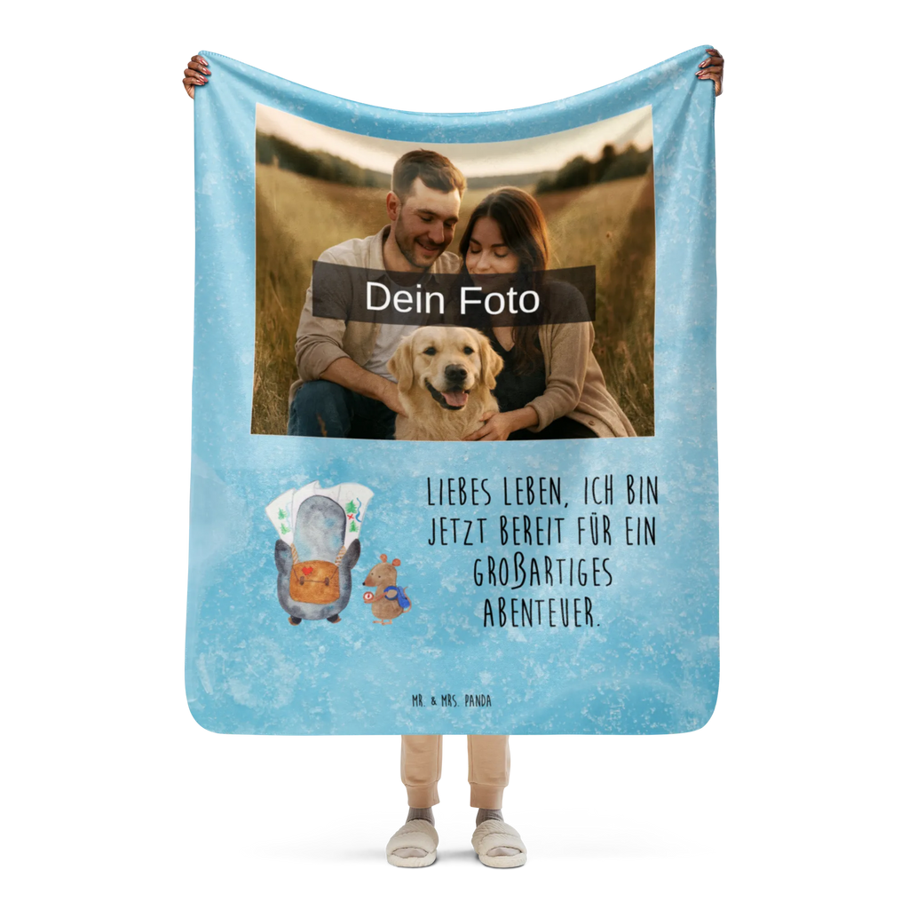 Sherpa Photo Cuddle Blanket Penguin & Mouse Hiker Foto Kuscheldecke, Pinguin, Ausflug, Wanderlust, Abenteurer, Abenteuer, wandern, Roadtrip, Pinguine