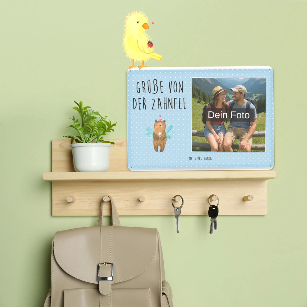 Personalisiertes Foto Blechschild Bär Zahnfee Blechschild Für Garten Mit Foto, Nostalgieschild Mit Foto, Blechschild Zum Hinstellen Mit Bild, Blechschild Mit Bild Und Namen, Vintage Blechschild Mit Wunschfoto, Foto-Blechschild Für Zuhause, Metallschild Mit Wunschfoto, Lustiges Blechschild Mit Foto, Blechschild Mit Eigenem Bild, Spruchschild Mit Foto, Blechschild Küche Mit Foto, Blechschild Mit Wunschfoto, Design Blechschild Mit Bild, Retro Blechschild Mit Bild, Wandschild Mit Foto, Blechschild Zum Aufhängen Mit Foto, Blechschild Für Männer Mit Foto, Dekoschild Metall Mit Foto, Blechschild Für Balkon Mit Wunschbild, Blechschild Handgemacht Mit Foto, Personalisierte Wanddeko Aus Metall Mit Foto, Blechschild Wohnzimmer Mit Bild, Blechschild Für Frauen Mit Bild, Metallschild Mit Foto, Blechschild Mit Fotodruck, Türschild Mit Bild, Blechschild Mit Foto, Blechschild Für Freunde Mit Wunschfoto, Blechschild Als Geschenk Mit Bild, Personalisierbares Blechschild Mit Foto, Bär, Teddy, Teddybär, Erster Zahn, Fee, Milchzahn, Zahnfee