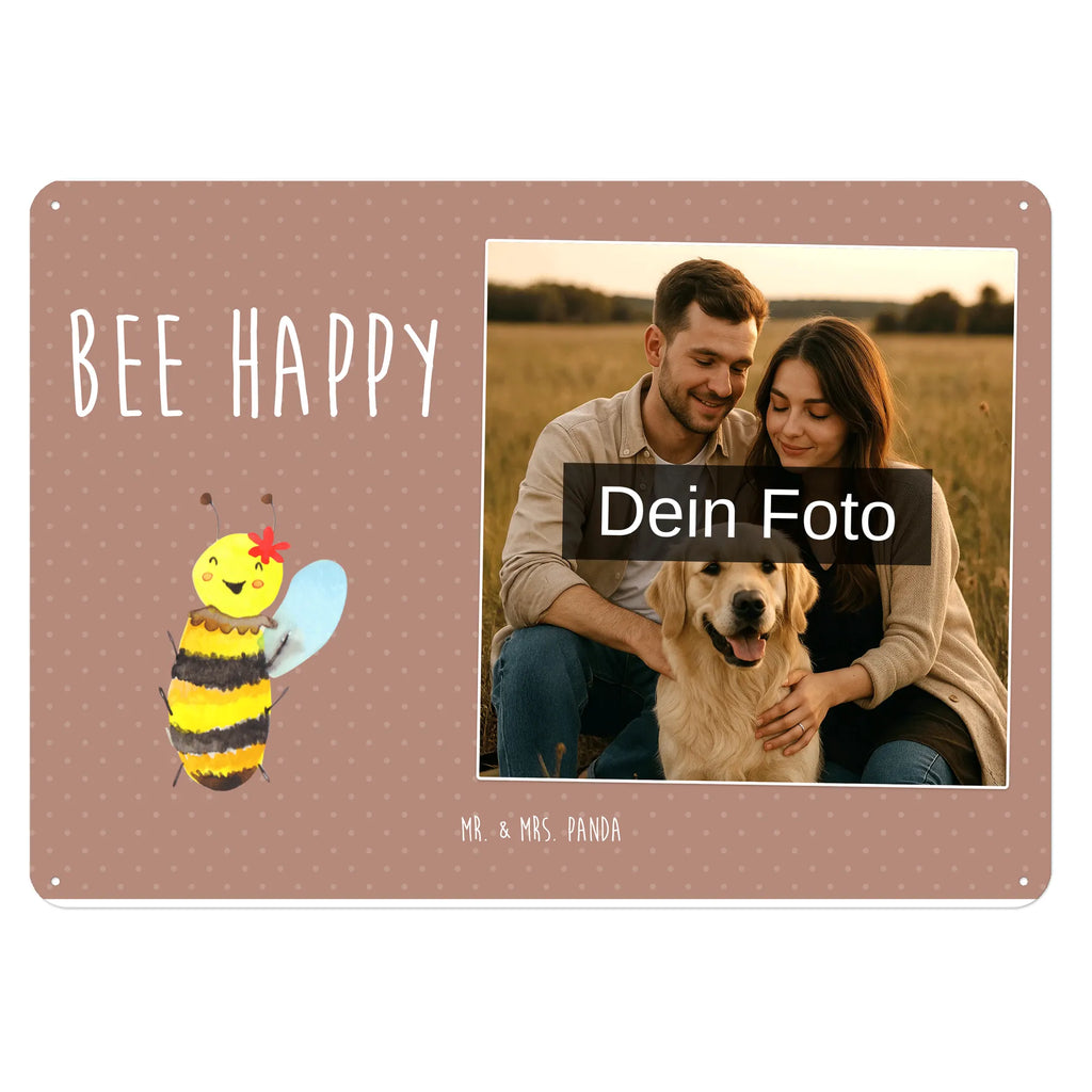 Personalisiertes Foto Blechschild Biene Happy Blechschild Wohnzimmer Mit Bild, Dekoschild Metall Mit Foto, Blechschild Mit Fotodruck, Blechschild Für Garten Mit Foto, Blechschild Zum Hinstellen Mit Bild, Lustiges Blechschild Mit Foto, Blechschild Handgemacht Mit Foto, Foto-Blechschild Für Zuhause, Retro Blechschild Mit Bild, Blechschild Küche Mit Foto, Wandschild Mit Foto, Blechschild Für Balkon Mit Wunschbild, Design Blechschild Mit Bild, Blechschild Mit Bild Und Namen, Blechschild Für Männer Mit Foto, Blechschild Mit Wunschfoto, Metallschild Mit Foto, Nostalgieschild Mit Foto, Blechschild Mit Eigenem Bild, Blechschild Für Frauen Mit Bild, Personalisierbares Blechschild Mit Foto, Personalisierte Wanddeko Aus Metall Mit Foto, Blechschild Zum Aufhängen Mit Foto, Vintage Blechschild Mit Wunschfoto, Metallschild Mit Wunschfoto, Blechschild Als Geschenk Mit Bild, Blechschild Für Freunde Mit Wunschfoto, Türschild Mit Bild, Blechschild Mit Foto, Spruchschild Mit Foto, Hummel, Wespe, Biene