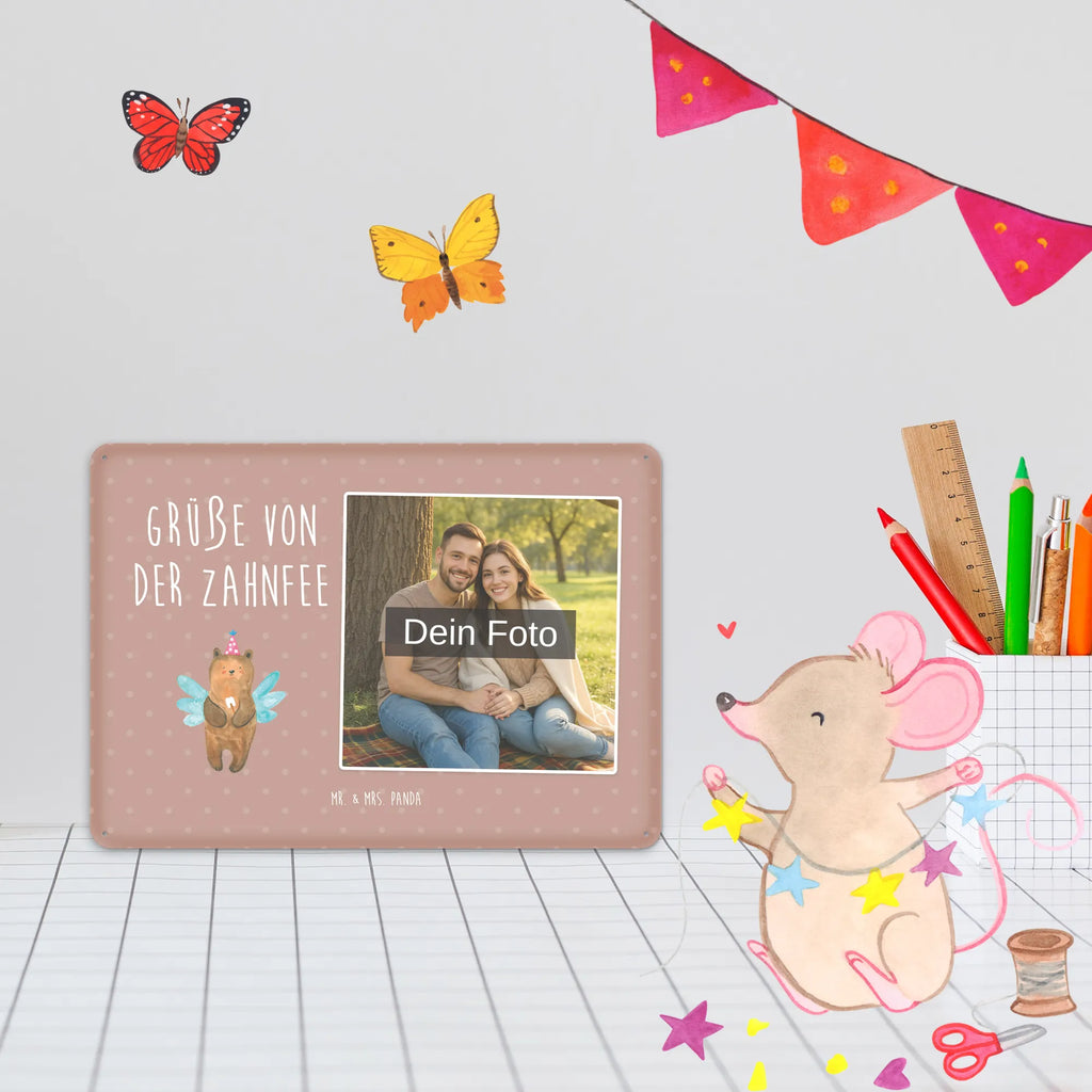 Personalisiertes Foto Blechschild Bär Zahnfee Blechschild Für Garten Mit Foto, Nostalgieschild Mit Foto, Blechschild Zum Hinstellen Mit Bild, Blechschild Mit Bild Und Namen, Vintage Blechschild Mit Wunschfoto, Foto-Blechschild Für Zuhause, Metallschild Mit Wunschfoto, Lustiges Blechschild Mit Foto, Blechschild Mit Eigenem Bild, Spruchschild Mit Foto, Blechschild Küche Mit Foto, Blechschild Mit Wunschfoto, Design Blechschild Mit Bild, Retro Blechschild Mit Bild, Wandschild Mit Foto, Blechschild Zum Aufhängen Mit Foto, Blechschild Für Männer Mit Foto, Dekoschild Metall Mit Foto, Blechschild Für Balkon Mit Wunschbild, Blechschild Handgemacht Mit Foto, Personalisierte Wanddeko Aus Metall Mit Foto, Blechschild Wohnzimmer Mit Bild, Blechschild Für Frauen Mit Bild, Metallschild Mit Foto, Blechschild Mit Fotodruck, Türschild Mit Bild, Blechschild Mit Foto, Blechschild Für Freunde Mit Wunschfoto, Blechschild Als Geschenk Mit Bild, Personalisierbares Blechschild Mit Foto, Bär, Teddy, Teddybär, Erster Zahn, Fee, Milchzahn, Zahnfee