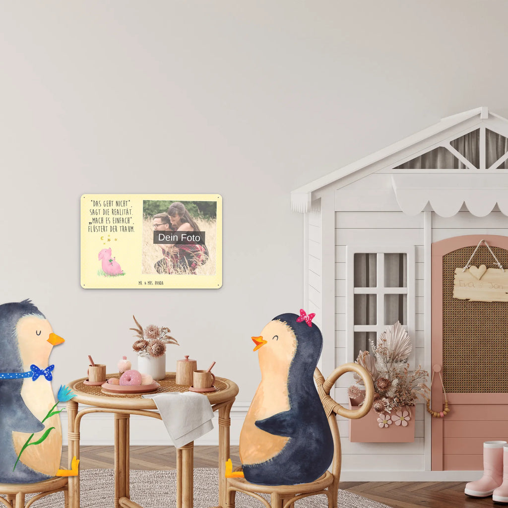 Personalisiertes Foto Blechschild Schwein Glück Blechschild Mit Wunschfoto, Blechschild Für Garten Mit Foto, Blechschild Handgemacht Mit Foto, Personalisierte Wanddeko Aus Metall Mit Foto, Blechschild Mit Foto, Blechschild Für Frauen Mit Bild, Vintage Blechschild Mit Wunschfoto, Nostalgieschild Mit Foto, Metallschild Mit Foto, Blechschild Für Freunde Mit Wunschfoto, Blechschild Mit Bild Und Namen, Metallschild Mit Wunschfoto, Blechschild Zum Hinstellen Mit Bild, Blechschild Küche Mit Foto, Blechschild Als Geschenk Mit Bild, Design Blechschild Mit Bild, Spruchschild Mit Foto, Türschild Mit Bild, Wandschild Mit Foto, Foto-Blechschild Für Zuhause, Personalisierbares Blechschild Mit Foto, Dekoschild Metall Mit Foto, Retro Blechschild Mit Bild, Blechschild Wohnzimmer Mit Bild, Blechschild Zum Aufhängen Mit Foto, Lustiges Blechschild Mit Foto, Blechschild Für Männer Mit Foto, Blechschild Für Balkon Mit Wunschbild, Blechschild Mit Fotodruck, Blechschild Mit Eigenem Bild, Tiermotive, Gute Laune, lustige Sprüche, Tiere, Motivation, Glücksbringer, Sterne, Schweinchen, Träume, Ziele, Sernchen, Schwein, Glücksschwein. Glück