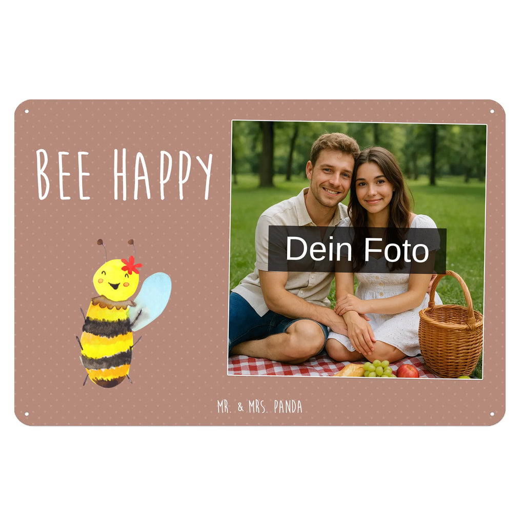 Personalisiertes Foto Blechschild Biene Happy Blechschild Wohnzimmer Mit Bild, Dekoschild Metall Mit Foto, Blechschild Mit Fotodruck, Blechschild Für Garten Mit Foto, Blechschild Zum Hinstellen Mit Bild, Lustiges Blechschild Mit Foto, Blechschild Handgemacht Mit Foto, Foto-Blechschild Für Zuhause, Retro Blechschild Mit Bild, Blechschild Küche Mit Foto, Wandschild Mit Foto, Blechschild Für Balkon Mit Wunschbild, Design Blechschild Mit Bild, Blechschild Mit Bild Und Namen, Blechschild Für Männer Mit Foto, Blechschild Mit Wunschfoto, Metallschild Mit Foto, Nostalgieschild Mit Foto, Blechschild Mit Eigenem Bild, Blechschild Für Frauen Mit Bild, Personalisierbares Blechschild Mit Foto, Personalisierte Wanddeko Aus Metall Mit Foto, Blechschild Zum Aufhängen Mit Foto, Vintage Blechschild Mit Wunschfoto, Metallschild Mit Wunschfoto, Blechschild Als Geschenk Mit Bild, Blechschild Für Freunde Mit Wunschfoto, Türschild Mit Bild, Blechschild Mit Foto, Spruchschild Mit Foto, Hummel, Wespe, Biene