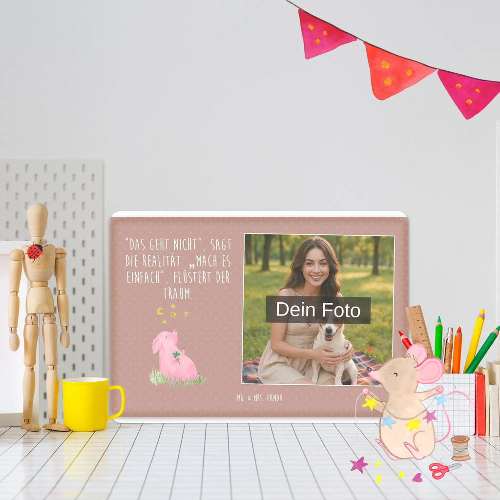Personalisiertes Foto Blechschild Schwein Glück Blechschild Mit Wunschfoto, Blechschild Für Garten Mit Foto, Blechschild Handgemacht Mit Foto, Personalisierte Wanddeko Aus Metall Mit Foto, Blechschild Mit Foto, Blechschild Für Frauen Mit Bild, Vintage Blechschild Mit Wunschfoto, Nostalgieschild Mit Foto, Metallschild Mit Foto, Blechschild Für Freunde Mit Wunschfoto, Blechschild Mit Bild Und Namen, Metallschild Mit Wunschfoto, Blechschild Zum Hinstellen Mit Bild, Blechschild Küche Mit Foto, Blechschild Als Geschenk Mit Bild, Design Blechschild Mit Bild, Spruchschild Mit Foto, Türschild Mit Bild, Wandschild Mit Foto, Foto-Blechschild Für Zuhause, Personalisierbares Blechschild Mit Foto, Dekoschild Metall Mit Foto, Retro Blechschild Mit Bild, Blechschild Wohnzimmer Mit Bild, Blechschild Zum Aufhängen Mit Foto, Lustiges Blechschild Mit Foto, Blechschild Für Männer Mit Foto, Blechschild Für Balkon Mit Wunschbild, Blechschild Mit Fotodruck, Blechschild Mit Eigenem Bild, Tiermotive, Gute Laune, lustige Sprüche, Tiere, Motivation, Glücksbringer, Sterne, Schweinchen, Träume, Ziele, Sernchen, Schwein, Glücksschwein. Glück