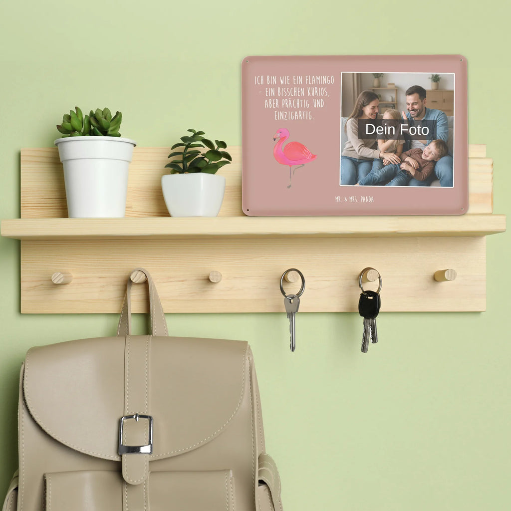 Personalisiertes Foto Blechschild Flamingo Classic Lustiges Blechschild Mit Foto, Blechschild Als Geschenk Mit Bild, Retro Blechschild Mit Bild, Blechschild Wohnzimmer Mit Bild, Design Blechschild Mit Bild, Blechschild Mit Bild Und Namen, Wandschild Mit Foto, Blechschild Mit Foto, Metallschild Mit Wunschfoto, Metallschild Mit Foto, Blechschild Für Balkon Mit Wunschbild, Blechschild Küche Mit Foto, Blechschild Handgemacht Mit Foto, Personalisierte Wanddeko Aus Metall Mit Foto, Blechschild Mit Fotodruck, Blechschild Zum Hinstellen Mit Bild, Nostalgieschild Mit Foto, Blechschild Mit Wunschfoto, Blechschild Für Männer Mit Foto, Blechschild Zum Aufhängen Mit Foto, Türschild Mit Bild, Blechschild Für Garten Mit Foto, Blechschild Für Freunde Mit Wunschfoto, Personalisierbares Blechschild Mit Foto, Vintage Blechschild Mit Wunschfoto, Blechschild Mit Eigenem Bild, Dekoschild Metall Mit Foto, Foto-Blechschild Für Zuhause, Spruchschild Mit Foto, Blechschild Für Frauen Mit Bild, Flamingo, Freundin, Spruch, Selbstliebe, Sohn, Geschwister, für mich, Stolz, Einzigartig, ich, Freundinnen, Außenseiter, Tochter
