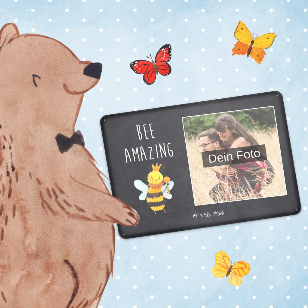 Spersonalizowany metalowy szyld ze zdjęciem pszczoła król Lustiges Blechschild Mit Foto, Metallschild Mit Foto, Nostalgieschild Mit Foto, Blechschild Mit Wunschfoto, Personalisierte Wanddeko Aus Metall Mit Foto, Wandschild Mit Foto, Blechschild Für Garten Mit Foto, Retro Blechschild Mit Bild, Blechschild Für Freunde Mit Wunschfoto, Blechschild Für Männer Mit Foto, Blechschild Mit Foto, Design Blechschild Mit Bild, Blechschild Für Frauen Mit Bild, Blechschild Wohnzimmer Mit Bild, Dekoschild Metall Mit Foto, Blechschild Handgemacht Mit Foto, Vintage Blechschild Mit Wunschfoto, Blechschild Zum Hinstellen Mit Bild, Personalisierbares Blechschild Mit Foto, Metallschild Mit Wunschfoto, Blechschild Zum Aufhängen Mit Foto, Türschild Mit Bild, Foto-Blechschild Für Zuhause, Blechschild Als Geschenk Mit Bild, Blechschild Für Balkon Mit Wunschbild, Blechschild Küche Mit Foto, Blechschild Mit Eigenem Bild, Spruchschild Mit Foto, Blechschild Mit Fotodruck, Blechschild Mit Bild Und Namen, Hummel, Wespe, Biene