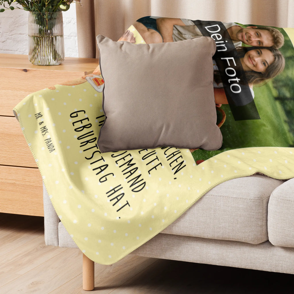 Sherpa Photo Cuddle Blanket Hedgehog piece of cake Foto Kuscheldecke, Tiermotive, Gute Laune, lustige Sprüche, Tiere, Igel, Backen Geschenk, Geburtstagskuchen, Kuchen, Kuchen backen, Einladung Party, Essen Spruch, Torte