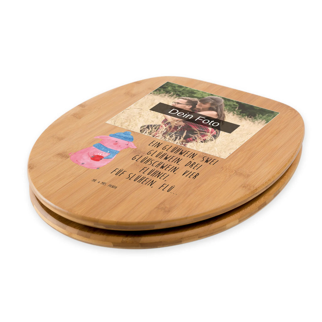 Personalisierter Foto WC Sitz Motiv Schweinchen Glühwein Toilettendeckel mit Namen, Personalisierte Klobrille, Personalisierter WC-Sitz, Personalisierter Klodeckel, Personalisierter Toilettendeckel mit Foto, WC Sitz mit Namen, Winter, Weihnachten, Weihnachtsdeko, Nikolaus, Advent, Heiligabend, Wintermotiv, Weihnachtsmarkt, Glühwein, Betrunken, Spruch