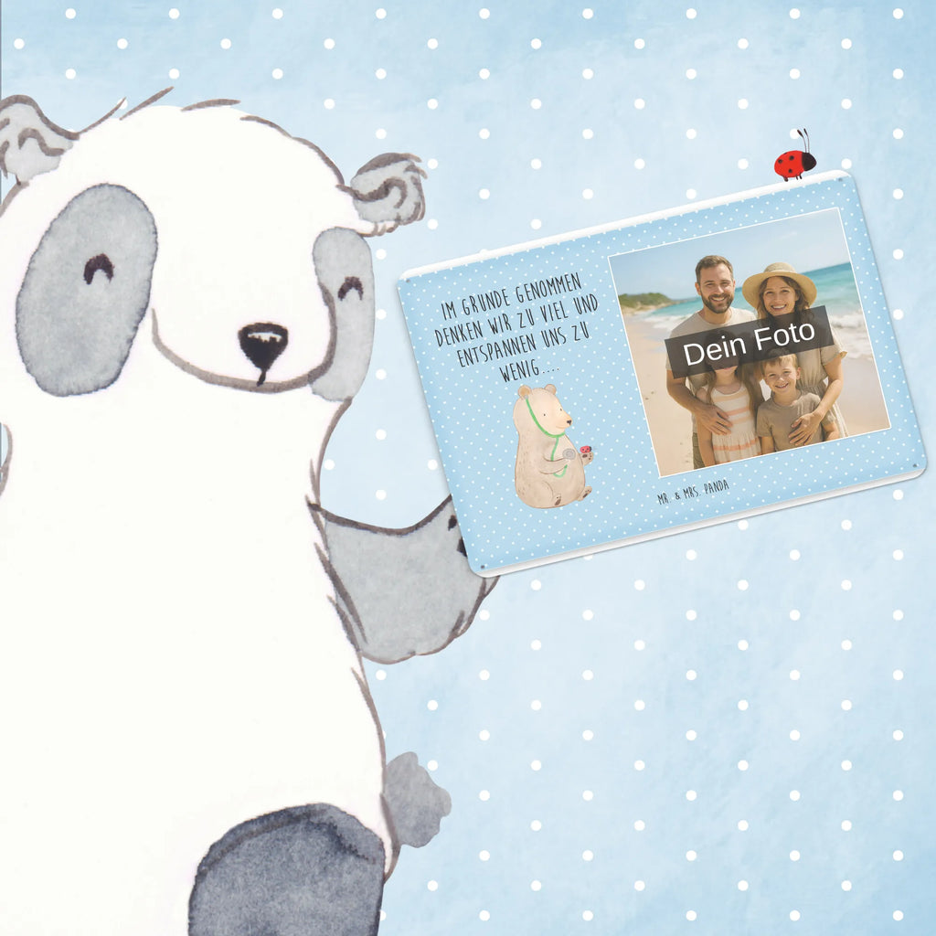 Spersonalizowany metalowy szyld ze zdjęciem niedźwiedź lekarz Blechschild Für Frauen Mit Bild, Nostalgieschild Mit Foto, Blechschild Mit Fotodruck, Blechschild Zum Aufhängen Mit Foto, Blechschild Als Geschenk Mit Bild, Design Blechschild Mit Bild, Blechschild Für Balkon Mit Wunschbild, Blechschild Wohnzimmer Mit Bild, Blechschild Mit Foto, Blechschild Küche Mit Foto, Dekoschild Metall Mit Foto, Türschild Mit Bild, Blechschild Für Garten Mit Foto, Blechschild Mit Bild Und Namen, Wandschild Mit Foto, Personalisierte Wanddeko Aus Metall Mit Foto, Blechschild Mit Wunschfoto, Spruchschild Mit Foto, Vintage Blechschild Mit Wunschfoto, Metallschild Mit Foto, Blechschild Mit Eigenem Bild, Blechschild Zum Hinstellen Mit Bild, Blechschild Für Freunde Mit Wunschfoto, Metallschild Mit Wunschfoto, Foto-Blechschild Für Zuhause, Retro Blechschild Mit Bild, Personalisierbares Blechschild Mit Foto, Blechschild Für Männer Mit Foto, Lustiges Blechschild Mit Foto, Blechschild Handgemacht Mit Foto, Bär, Teddy, Teddybär, Doktor, Ärztin, Arzt, Professorin, Professor, Doktorin