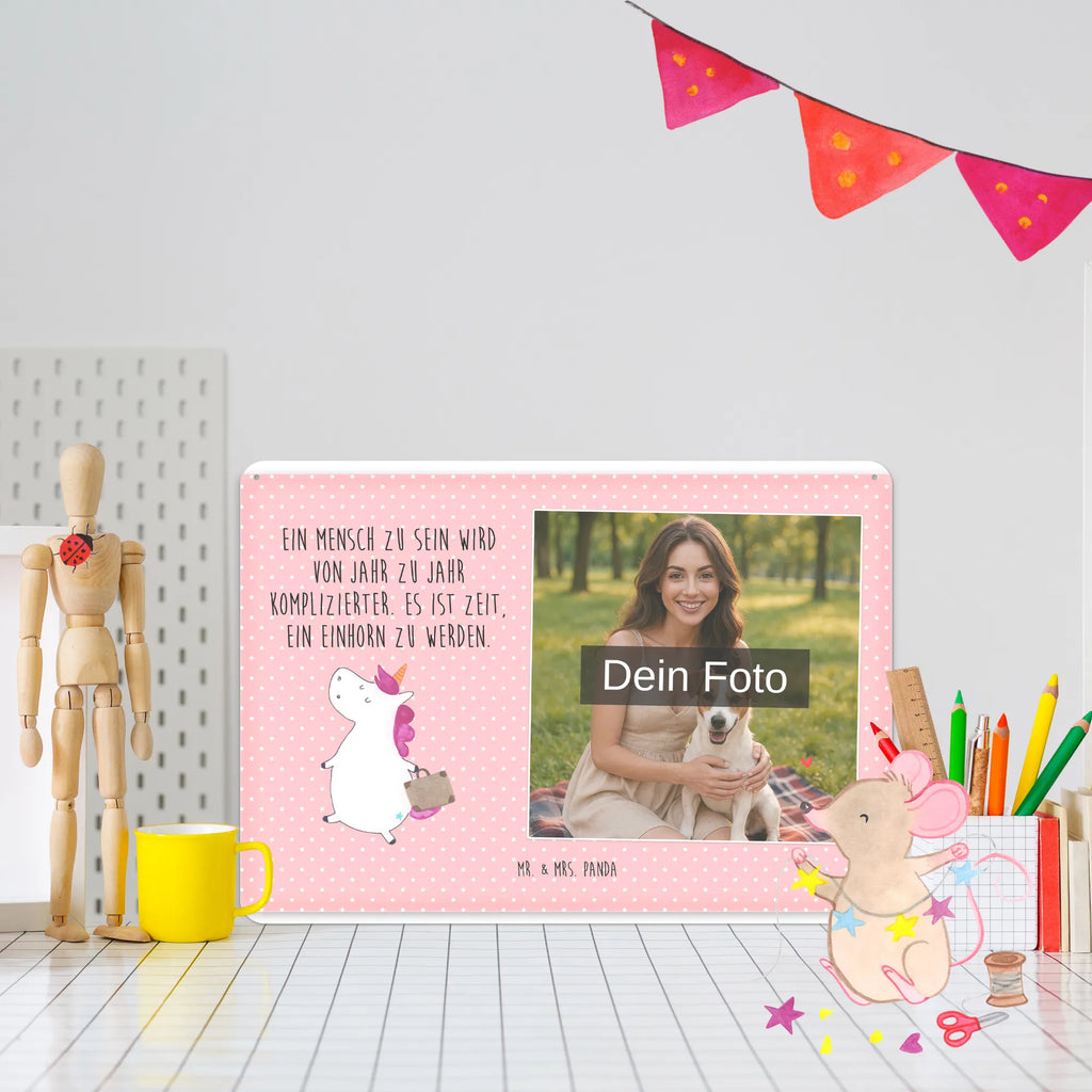 Personalisiertes Foto Blechschild Einhorn Koffer Blechschild Zum Aufhängen Mit Foto, Spruchschild Mit Foto, Blechschild Mit Fotodruck, Blechschild Für Männer Mit Foto, Metallschild Mit Foto, Blechschild Zum Hinstellen Mit Bild, Türschild Mit Bild, Blechschild Für Freunde Mit Wunschfoto, Blechschild Für Garten Mit Foto, Blechschild Mit Foto, Lustiges Blechschild Mit Foto, Wandschild Mit Foto, Blechschild Als Geschenk Mit Bild, Blechschild Handgemacht Mit Foto, Metallschild Mit Wunschfoto, Blechschild Mit Bild Und Namen, Personalisierbares Blechschild Mit Foto, Vintage Blechschild Mit Wunschfoto, Dekoschild Metall Mit Foto, Retro Blechschild Mit Bild, Blechschild Für Frauen Mit Bild, Foto-Blechschild Für Zuhause, Design Blechschild Mit Bild, Blechschild Für Balkon Mit Wunschbild, Nostalgieschild Mit Foto, Personalisierte Wanddeko Aus Metall Mit Foto, Blechschild Küche Mit Foto, Blechschild Mit Wunschfoto, Blechschild Mit Eigenem Bild, Blechschild Wohnzimmer Mit Bild, Einhorn, Einhörner, Einhorn Deko, Unicorn, lustig, Koffer, Kind, Verreisen, witzig, Gepäck, albern, Reise, Spaß, Abenteuer, unicorn, Erwachsen