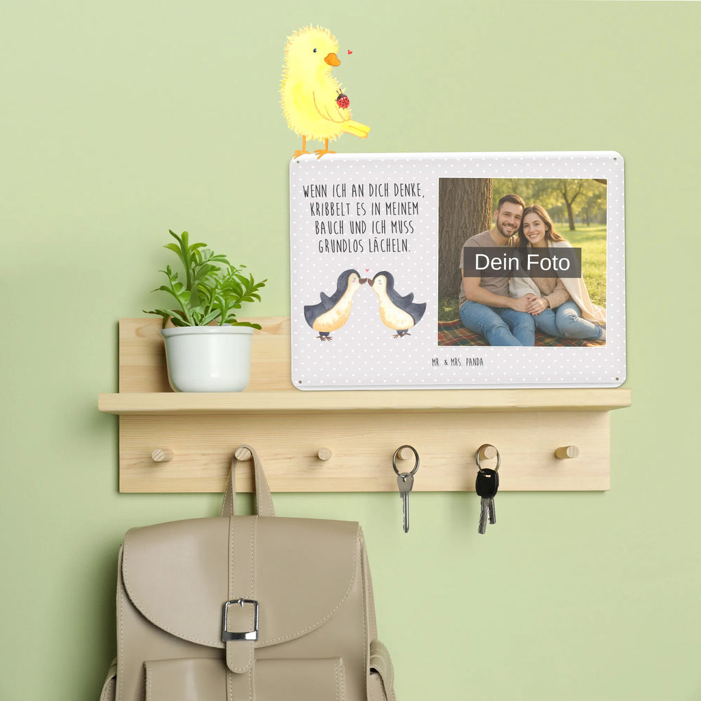 Personalisiertes Foto Blechschild Pinguine Kuss Personalisierte Wanddeko Aus Metall Mit Foto, Blechschild Als Geschenk Mit Bild, Foto-Blechschild Für Zuhause, Blechschild Für Balkon Mit Wunschbild, Metallschild Mit Wunschfoto, Dekoschild Metall Mit Foto, Blechschild Für Frauen Mit Bild, Blechschild Für Freunde Mit Wunschfoto, Blechschild Mit Bild Und Namen, Türschild Mit Bild, Blechschild Mit Foto, Personalisierbares Blechschild Mit Foto, Blechschild Handgemacht Mit Foto, Blechschild Für Männer Mit Foto, Wandschild Mit Foto, Lustiges Blechschild Mit Foto, Blechschild Küche Mit Foto, Blechschild Mit Wunschfoto, Metallschild Mit Foto, Blechschild Mit Eigenem Bild, Nostalgieschild Mit Foto, Vintage Blechschild Mit Wunschfoto, Blechschild Zum Aufhängen Mit Foto, Blechschild Wohnzimmer Mit Bild, Blechschild Für Garten Mit Foto, Blechschild Mit Fotodruck, Spruchschild Mit Foto, Retro Blechschild Mit Bild, Blechschild Zum Hinstellen Mit Bild, Design Blechschild Mit Bild, Liebe, Partner, Freund, Freundin, Ehemann, Ehefrau, Heiraten, Verlobung, Heiratsantrag, Liebesgeschenk, Jahrestag, Hocheitstag, Geschenk für Freundin, Valentinstag, für Ehemann, für Männer, Geschenk für Frauen, Geschenk für Partner, Hochzeitstag, Mitbringsel, Liebesbeweis
