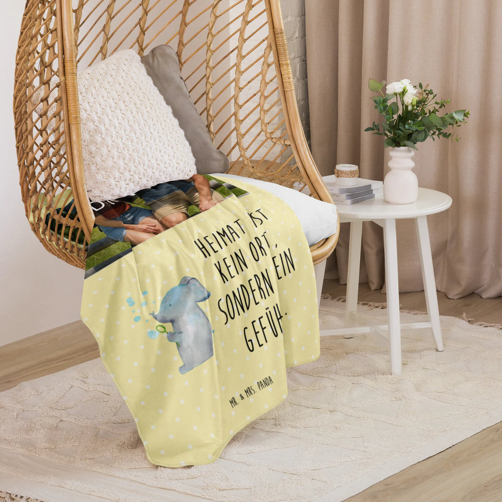 Sherpa Foto Kuscheldecke Elefant Seifenblasen Foto Kuscheldecke, Tiermotive, Gute Laune, lustige Sprüche, Tiere, Elefanten, Liebe, Dickhäuter, Liebesspruch, Liebesbeweis, Elefant, Rüsseltier, Heimat, Seifenblasen, Gefühl. Daheim