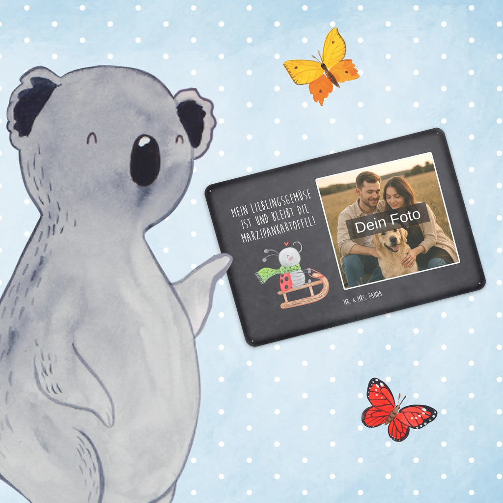 Personalized Photo Metal Sign Smörle sledding Blechschild Mit Wunschfoto, Blechschild Mit Bild Und Namen, Blechschild Zum Aufhängen Mit Foto, Wandschild Mit Foto, Nostalgieschild Mit Foto, Türschild Mit Bild, Blechschild Mit Eigenem Bild, Blechschild Als Geschenk Mit Bild, Blechschild Für Frauen Mit Bild, Spruchschild Mit Foto, Blechschild Mit Foto, Metallschild Mit Foto, Blechschild Für Garten Mit Foto, Blechschild Für Freunde Mit Wunschfoto, Blechschild Handgemacht Mit Foto, Metallschild Mit Wunschfoto, Vintage Blechschild Mit Wunschfoto, Retro Blechschild Mit Bild, Lustiges Blechschild Mit Foto, Blechschild Für Balkon Mit Wunschbild, Personalisierbares Blechschild Mit Foto, Foto-Blechschild Für Zuhause, Blechschild Wohnzimmer Mit Bild, Blechschild Mit Fotodruck, Blechschild Zum Hinstellen Mit Bild, Personalisierte Wanddeko Aus Metall Mit Foto, Blechschild Küche Mit Foto, Blechschild Für Männer Mit Foto, Dekoschild Metall Mit Foto, Design Blechschild Mit Bild, Winter, Weihnachten, Weihnachtsdeko, Nikolaus, Advent, Heiligabend, Wintermotiv, Schlittenfahren, Smörle, Marzipan