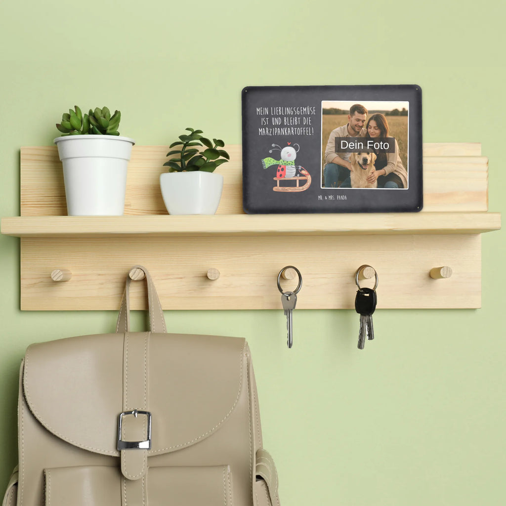 Personalized Photo Metal Sign Smörle sledding Blechschild Mit Wunschfoto, Blechschild Mit Bild Und Namen, Blechschild Zum Aufhängen Mit Foto, Wandschild Mit Foto, Nostalgieschild Mit Foto, Türschild Mit Bild, Blechschild Mit Eigenem Bild, Blechschild Als Geschenk Mit Bild, Blechschild Für Frauen Mit Bild, Spruchschild Mit Foto, Blechschild Mit Foto, Metallschild Mit Foto, Blechschild Für Garten Mit Foto, Blechschild Für Freunde Mit Wunschfoto, Blechschild Handgemacht Mit Foto, Metallschild Mit Wunschfoto, Vintage Blechschild Mit Wunschfoto, Retro Blechschild Mit Bild, Lustiges Blechschild Mit Foto, Blechschild Für Balkon Mit Wunschbild, Personalisierbares Blechschild Mit Foto, Foto-Blechschild Für Zuhause, Blechschild Wohnzimmer Mit Bild, Blechschild Mit Fotodruck, Blechschild Zum Hinstellen Mit Bild, Personalisierte Wanddeko Aus Metall Mit Foto, Blechschild Küche Mit Foto, Blechschild Für Männer Mit Foto, Dekoschild Metall Mit Foto, Design Blechschild Mit Bild, Winter, Weihnachten, Weihnachtsdeko, Nikolaus, Advent, Heiligabend, Wintermotiv, Schlittenfahren, Smörle, Marzipan