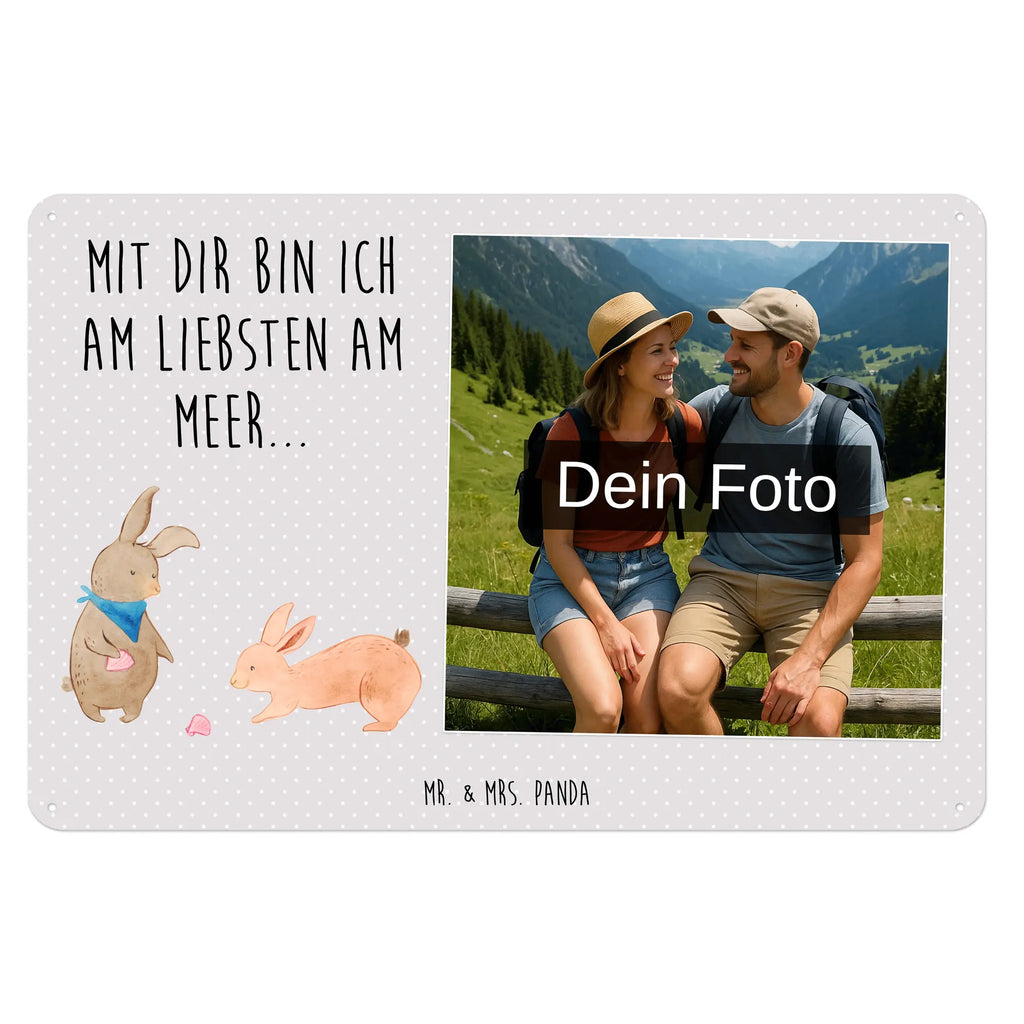 Personalisiertes Foto Blechschild Hasen Muschel Blechschild Handgemacht Mit Foto, Retro Blechschild Mit Bild, Blechschild Für Frauen Mit Bild, Blechschild Zum Aufhängen Mit Foto, Spruchschild Mit Foto, Blechschild Wohnzimmer Mit Bild, Metallschild Mit Foto, Blechschild Mit Bild Und Namen, Blechschild Mit Foto, Personalisierbares Blechschild Mit Foto, Vintage Blechschild Mit Wunschfoto, Dekoschild Metall Mit Foto, Blechschild Mit Wunschfoto, Blechschild Küche Mit Foto, Blechschild Für Männer Mit Foto, Blechschild Für Freunde Mit Wunschfoto, Blechschild Mit Fotodruck, Blechschild Als Geschenk Mit Bild, Lustiges Blechschild Mit Foto, Personalisierte Wanddeko Aus Metall Mit Foto, Blechschild Zum Hinstellen Mit Bild, Blechschild Mit Eigenem Bild, Blechschild Für Balkon Mit Wunschbild, Türschild Mit Bild, Foto-Blechschild Für Zuhause, Metallschild Mit Wunschfoto, Wandschild Mit Foto, Blechschild Für Garten Mit Foto, Nostalgieschild Mit Foto, Design Blechschild Mit Bild, Familie, Vatertag, Muttertag, Bruder, Schwester, Mama, Papa, Oma, Opa, Hasen, Muscheln, Meer, Freundin, BFF, beste Freundin, best friends, Freundinnen, Muscheln sammeln