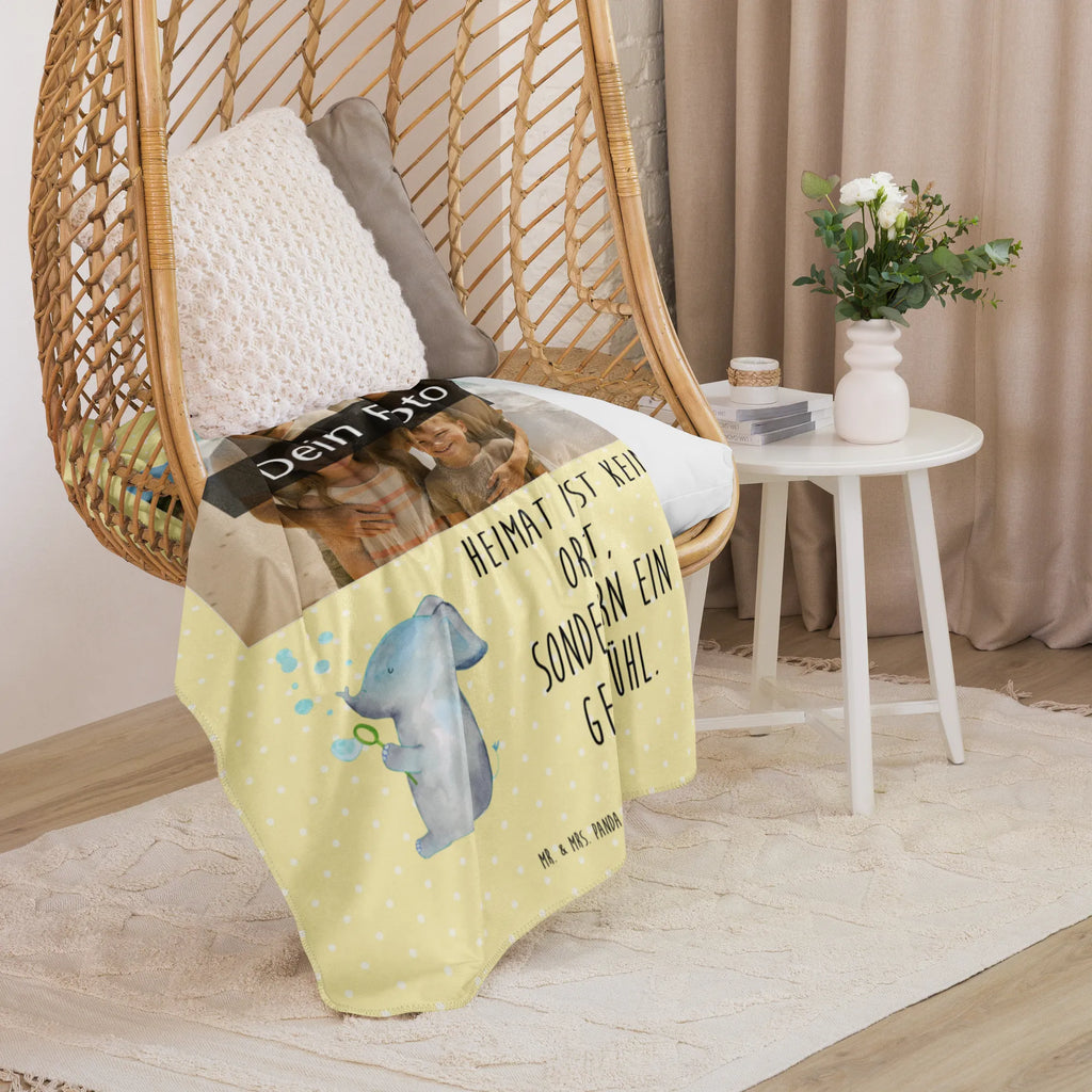 Sherpa Foto Kuscheldecke Elefant Seifenblasen Foto Kuscheldecke, Tiermotive, Gute Laune, lustige Sprüche, Tiere, Elefanten, Liebe, Dickhäuter, Liebesspruch, Liebesbeweis, Elefant, Rüsseltier, Heimat, Seifenblasen, Gefühl. Daheim