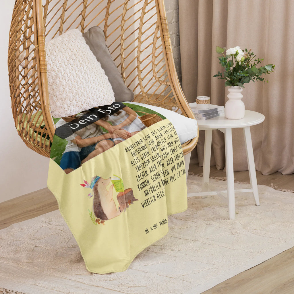 Sherpa Photo Cuddle Blanket Hedgehog feather headdress Foto Kuscheldecke, Waldtiere, Tiere, Igel, Indianer, Camping, Lagerfeuer, Abenteuer