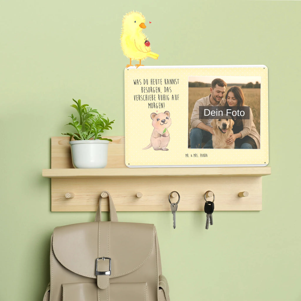 Spersonalizowany metalowy szyld ze zdjęciem Quokka Szczęśliwy Blechschild Für Männer Mit Foto, Blechschild Wohnzimmer Mit Bild, Blechschild Mit Wunschfoto, Blechschild Zum Hinstellen Mit Bild, Retro Blechschild Mit Bild, Blechschild Mit Eigenem Bild, Metallschild Mit Foto, Blechschild Mit Bild Und Namen, Blechschild Handgemacht Mit Foto, Metallschild Mit Wunschfoto, Spruchschild Mit Foto, Blechschild Für Frauen Mit Bild, Blechschild Für Freunde Mit Wunschfoto, Lustiges Blechschild Mit Foto, Blechschild Für Balkon Mit Wunschbild, Vintage Blechschild Mit Wunschfoto, Personalisierbares Blechschild Mit Foto, Foto-Blechschild Für Zuhause, Design Blechschild Mit Bild, Blechschild Zum Aufhängen Mit Foto, Personalisierte Wanddeko Aus Metall Mit Foto, Blechschild Als Geschenk Mit Bild, Blechschild Küche Mit Foto, Wandschild Mit Foto, Türschild Mit Bild, Blechschild Mit Foto, Nostalgieschild Mit Foto, Blechschild Mit Fotodruck, Dekoschild Metall Mit Foto, Blechschild Für Garten Mit Foto, Tiermotive, Gute Laune, lustige Sprüche, Tiere, Aufschieberitis, Dinge erledigen, Niedliches Tier, Quokka, Verschieben, Lustiger Spruch