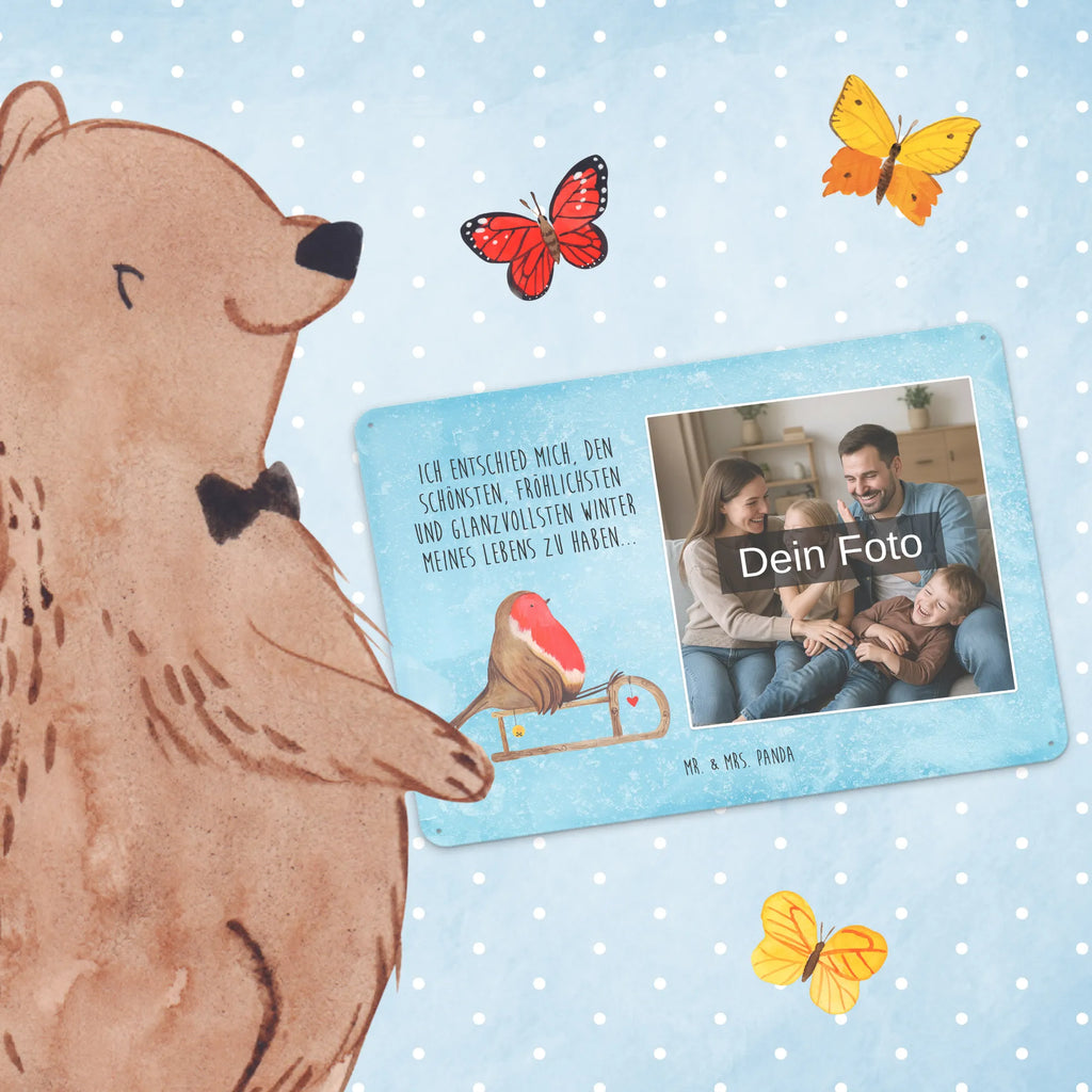 Personalisiertes Foto Blechschild Rotkehlchen Schlitten Blechschild Für Freunde Mit Wunschfoto, Nostalgieschild Mit Foto, Blechschild Mit Fotodruck, Wandschild Mit Foto, Metallschild Mit Wunschfoto, Spruchschild Mit Foto, Blechschild Für Männer Mit Foto, Dekoschild Metall Mit Foto, Blechschild Für Frauen Mit Bild, Blechschild Für Balkon Mit Wunschbild, Blechschild Mit Bild Und Namen, Design Blechschild Mit Bild, Personalisierte Wanddeko Aus Metall Mit Foto, Blechschild Mit Eigenem Bild, Blechschild Mit Wunschfoto, Vintage Blechschild Mit Wunschfoto, Retro Blechschild Mit Bild, Blechschild Küche Mit Foto, Lustiges Blechschild Mit Foto, Türschild Mit Bild, Blechschild Wohnzimmer Mit Bild, Personalisierbares Blechschild Mit Foto, Blechschild Als Geschenk Mit Bild, Foto-Blechschild Für Zuhause, Blechschild Handgemacht Mit Foto, Blechschild Für Garten Mit Foto, Metallschild Mit Foto, Blechschild Mit Foto, Blechschild Zum Aufhängen Mit Foto, Blechschild Zum Hinstellen Mit Bild, Winter, Weihnachten, Weihnachtsdeko, Nikolaus, Advent, Heiligabend, Wintermotiv, Vogel, Schlitten